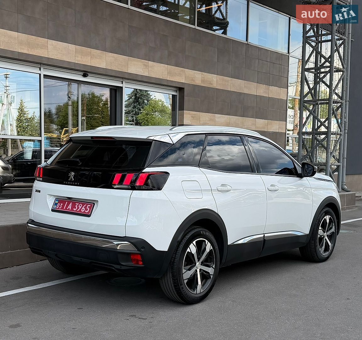 Peugeot 3008 2018 VIN VF3MCBHZWJS012821 фото оголошення 10 з 117