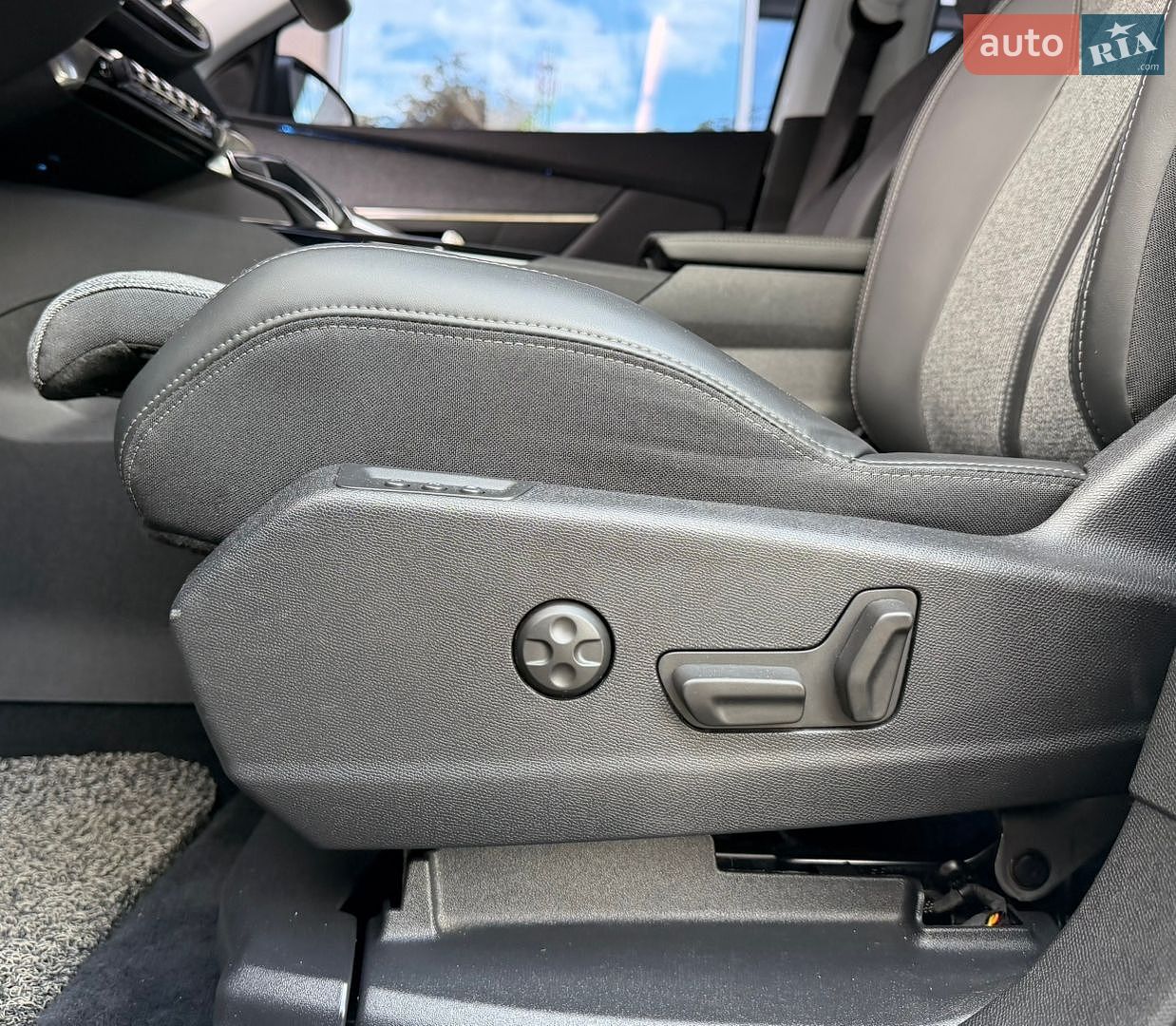 Peugeot 3008 2018 VIN VF3MCBHZWJS012821 фото оголошення 47 з 117