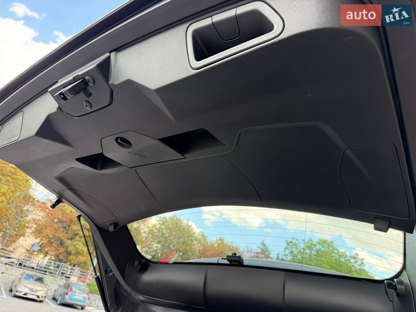 Peugeot 3008 2018 VIN VF3MCBHZWJS012821 фото оголошення 83 з 117