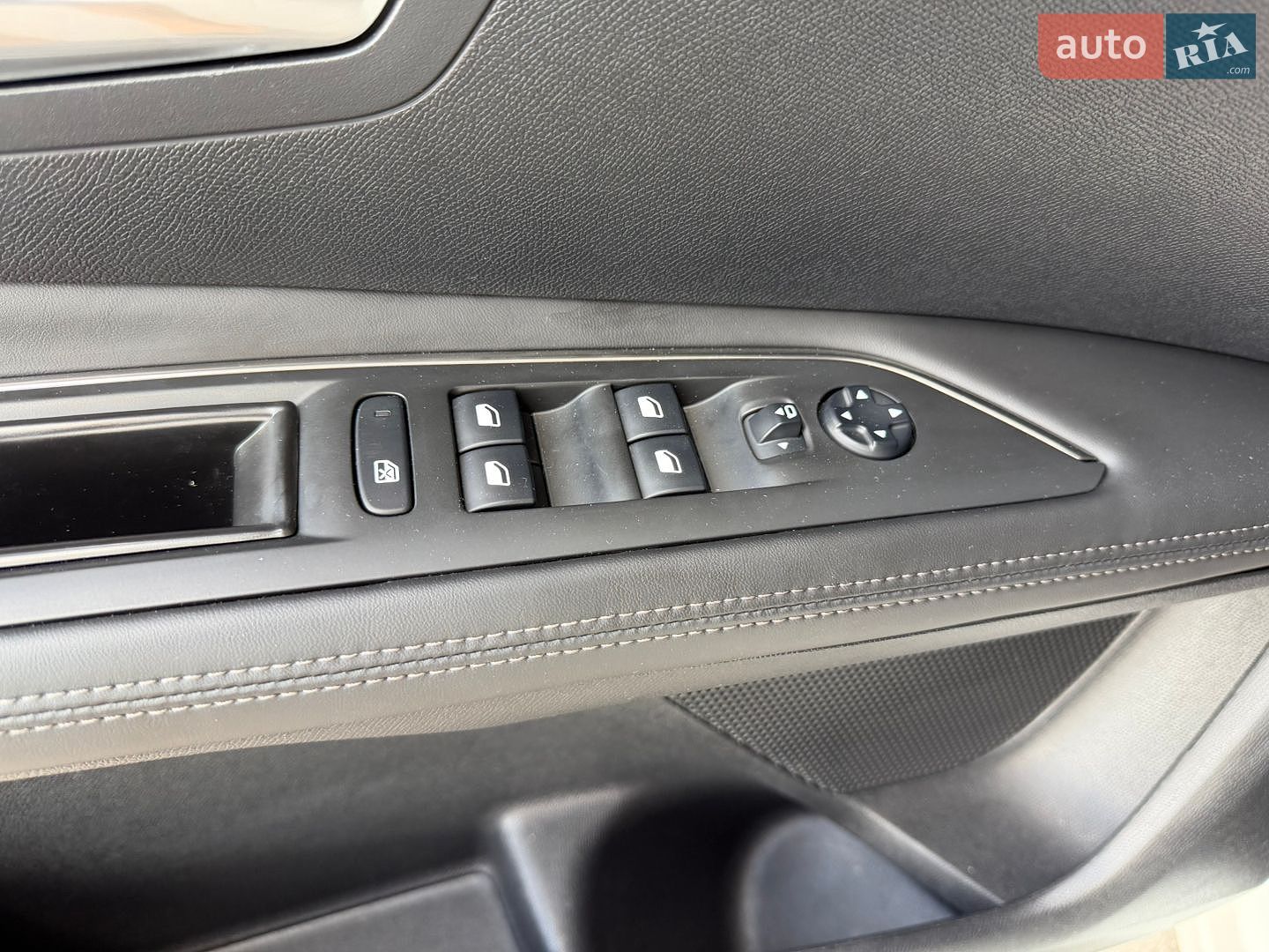 Peugeot 3008 2018 VIN VF3MCBHZWJS012821 фото оголошення 91 з 117
