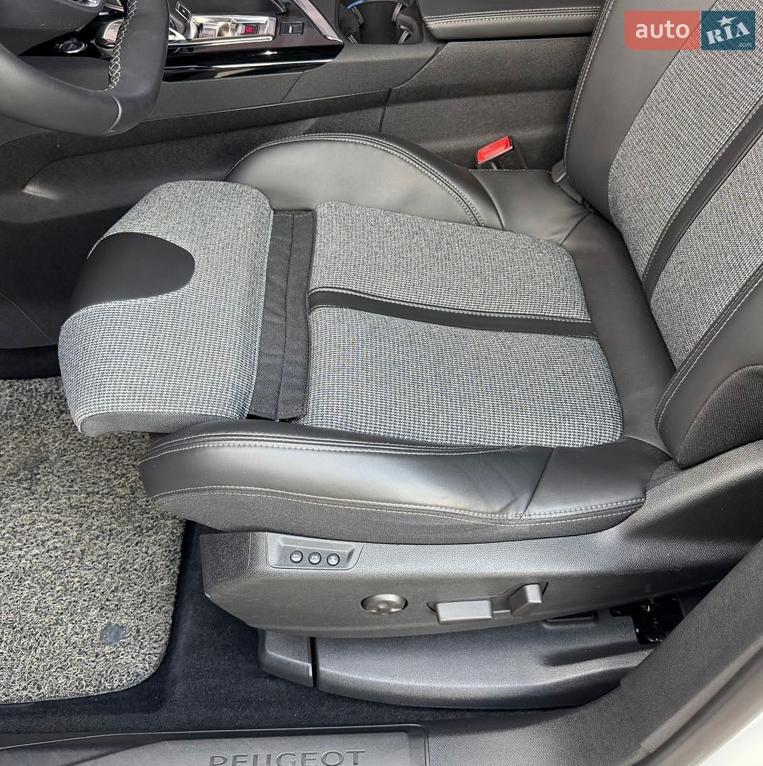 Peugeot 3008 2018 VIN VF3MCBHZWJS012821 фото оголошення 94 з 117