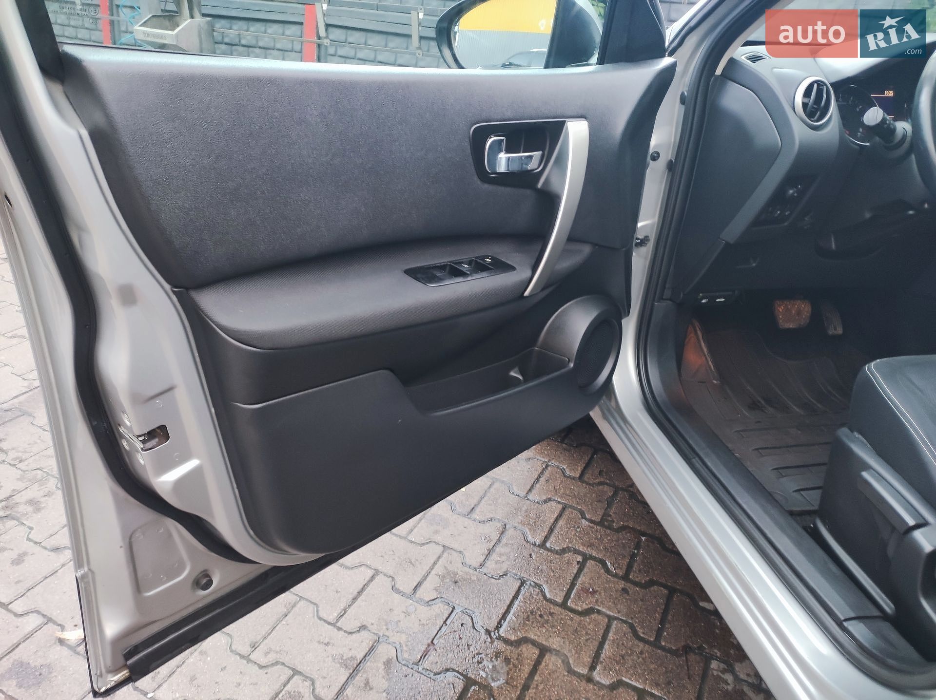Nissan Qashqai 2012 VIN SJNFAAJ10U2690879 фото оголошення 12 з 24