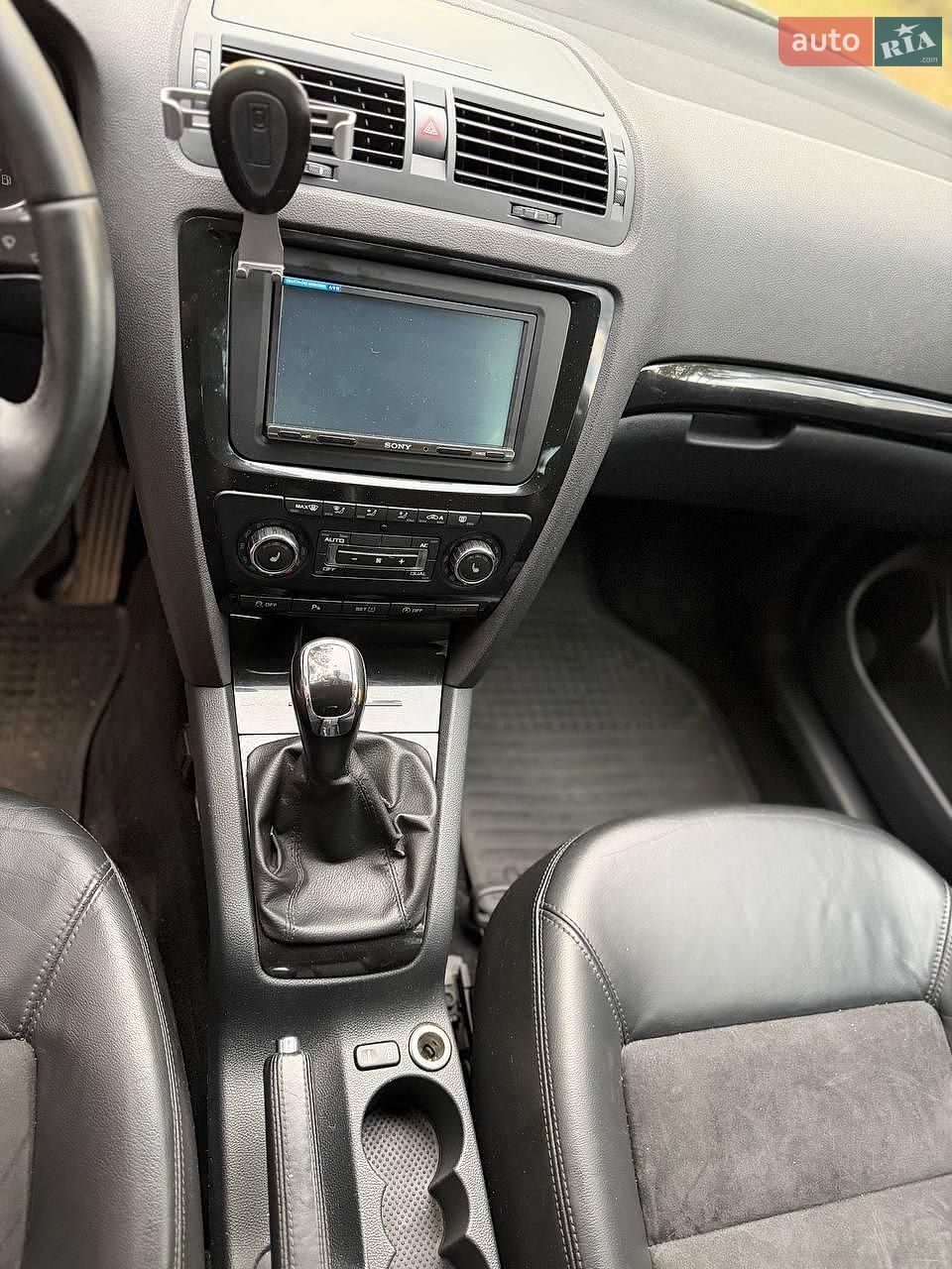 Skoda Octavia 2012 VIN TMBFJ61Z6C2119901 фото оголошення 12 з 15