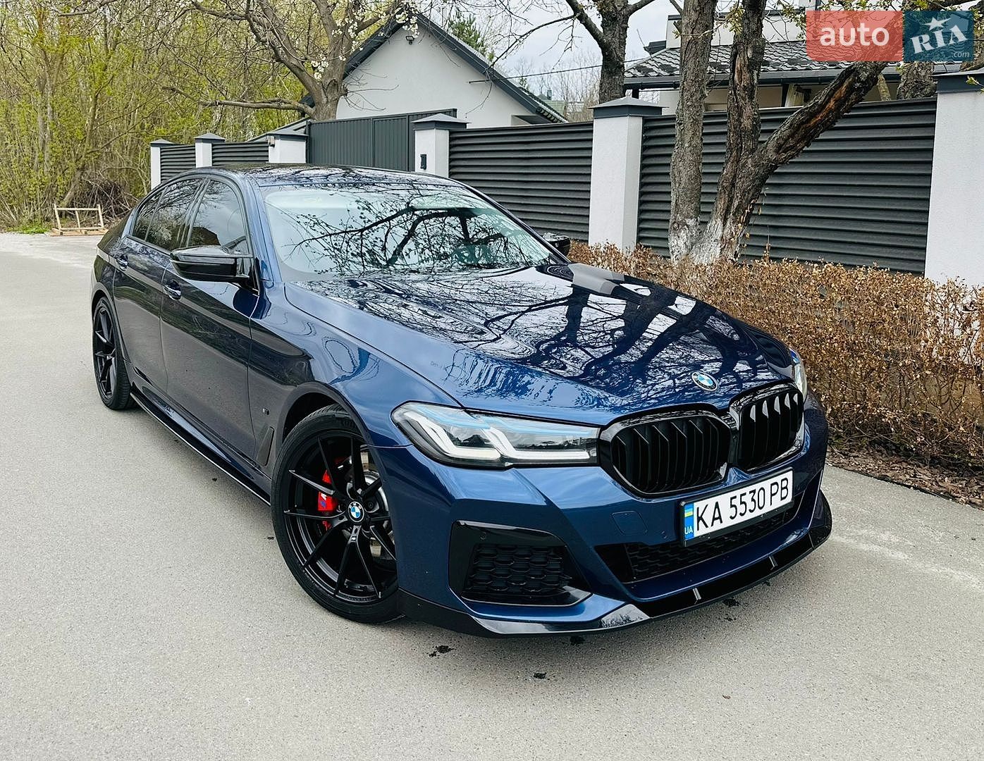 BMW 5 Series 2017 VIN WBAJD11040G884588 фото оголошення 3 з 28