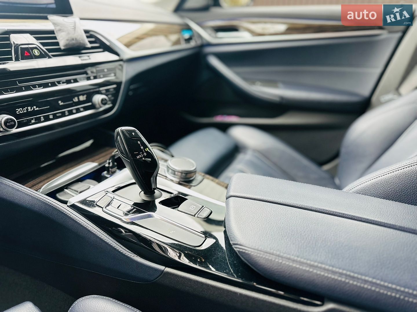 BMW 5 Series 2017 VIN WBAJD11040G884588 фото оголошення 17 з 22