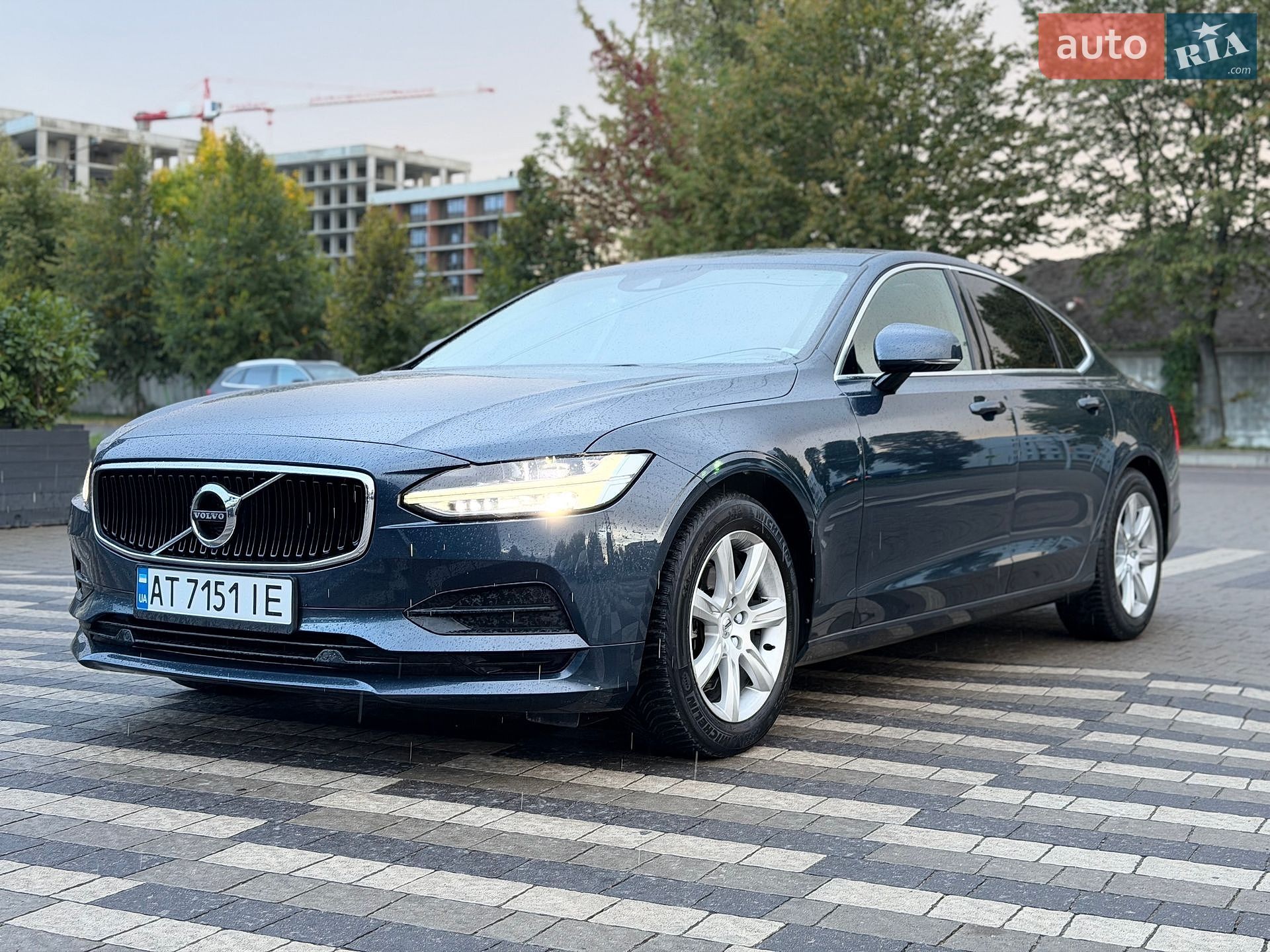 Volvo S90 2017 VIN LVYPS79B0JP032963 фото оголошення 2 з 12