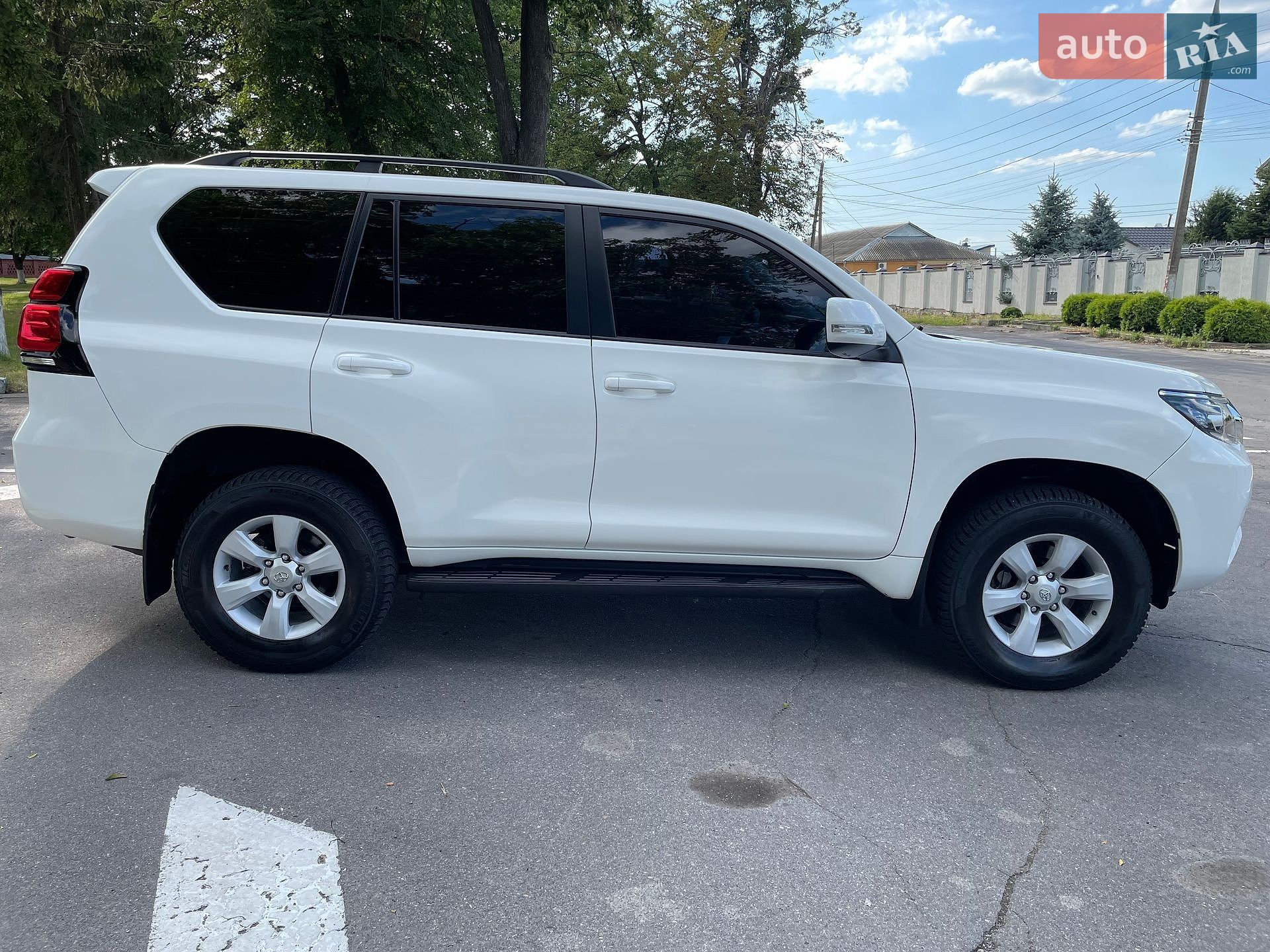 Toyota Land Cruiser Prado 2021 VIN JTEBX3FJ10K336472 фото оголошення 3 з 60