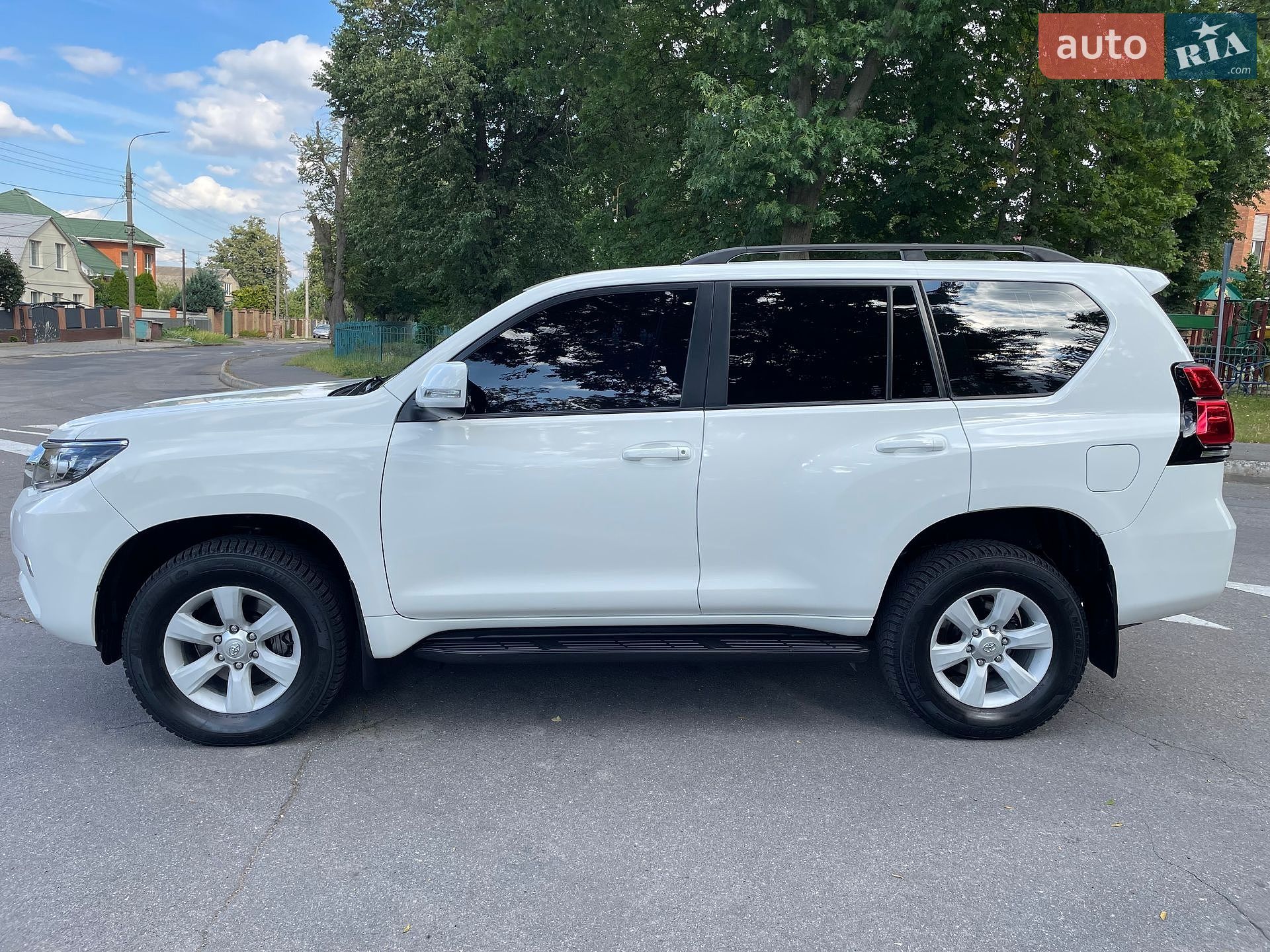 Toyota Land Cruiser Prado 2021 VIN JTEBX3FJ10K336472 фото оголошення 7 з 60