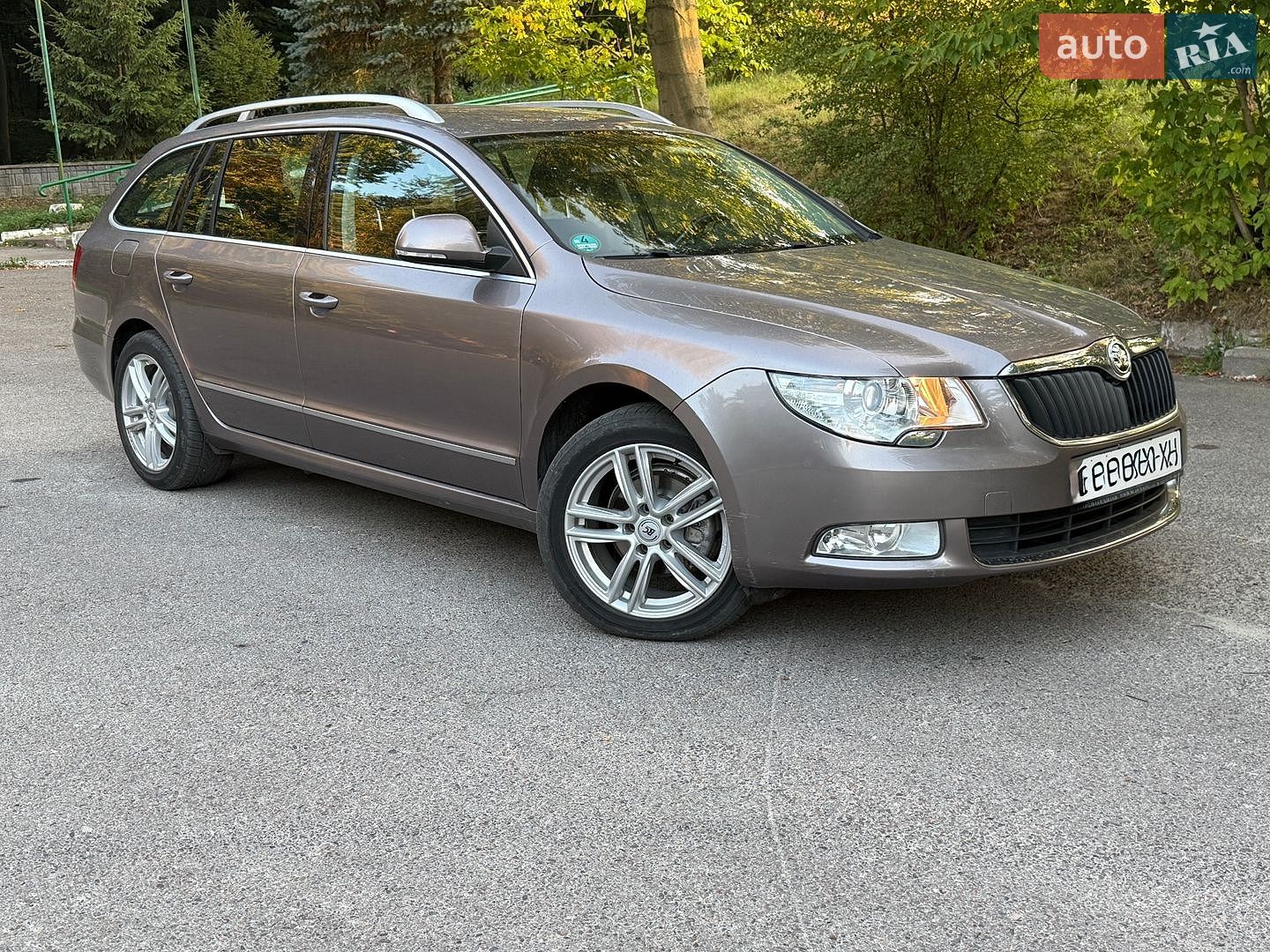 Skoda Superb 2010 VIN TMBJJ73T6B9028092 фото оголошення 4 з 23