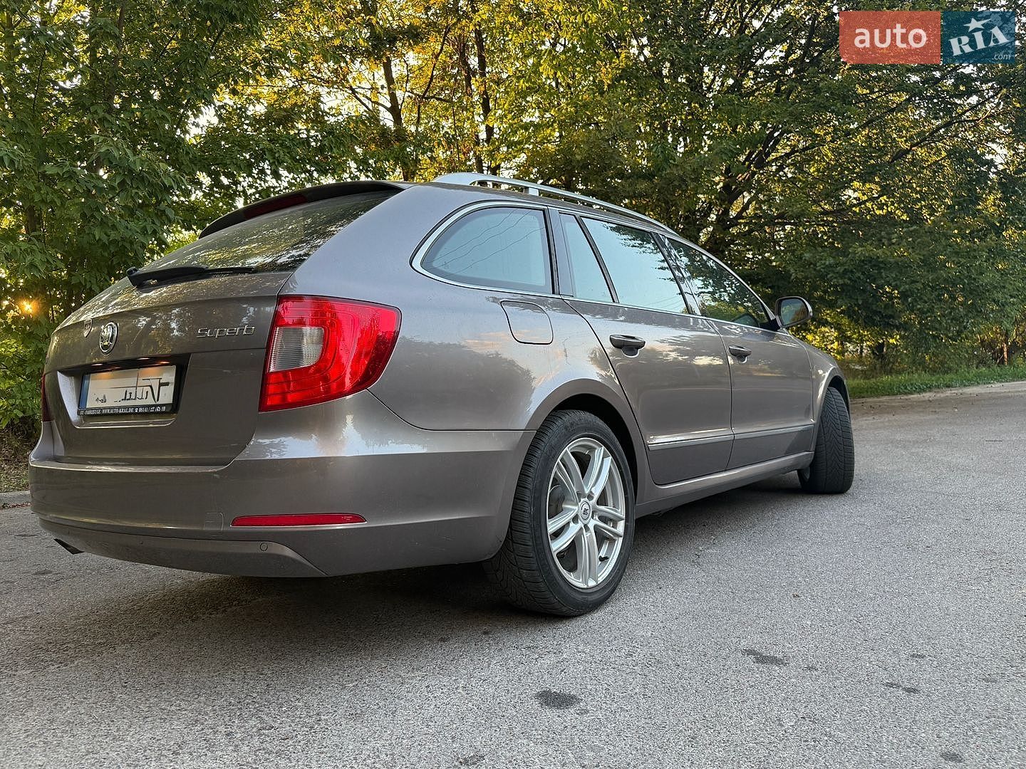 Skoda Superb 2010 VIN TMBJJ73T6B9028092 фото оголошення 6 з 23