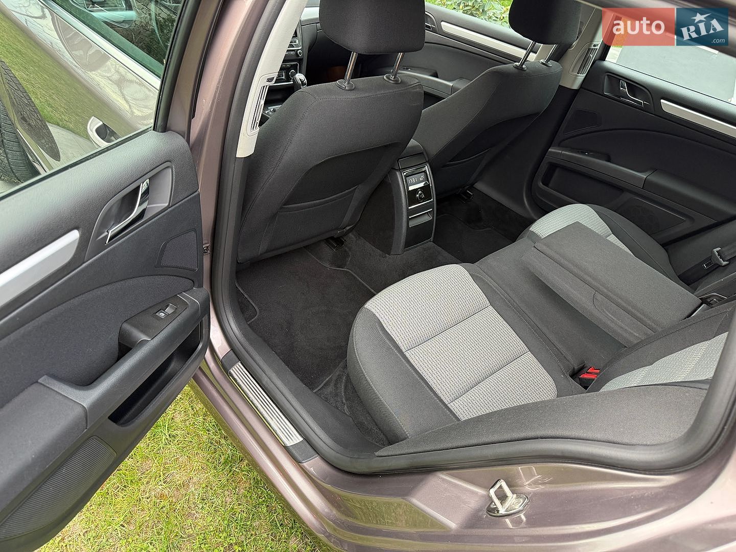 Skoda Superb 2010 VIN TMBJJ73T6B9028092 фото оголошення 16 з 23