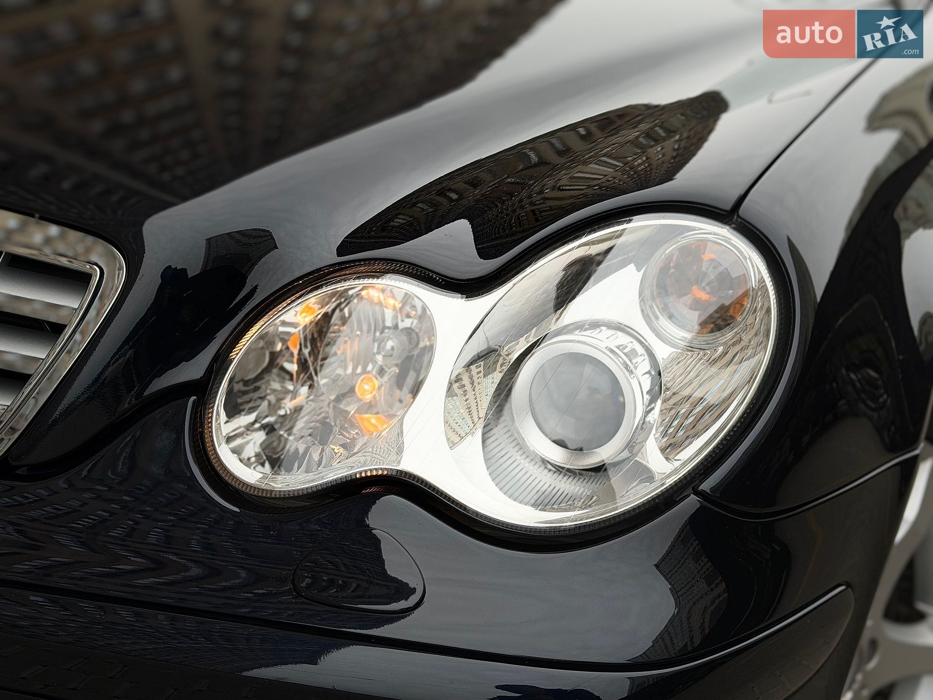 Mercedes-Benz C-Class 2007 VIN WDB2030421A949254 фото оголошення 2 з 171