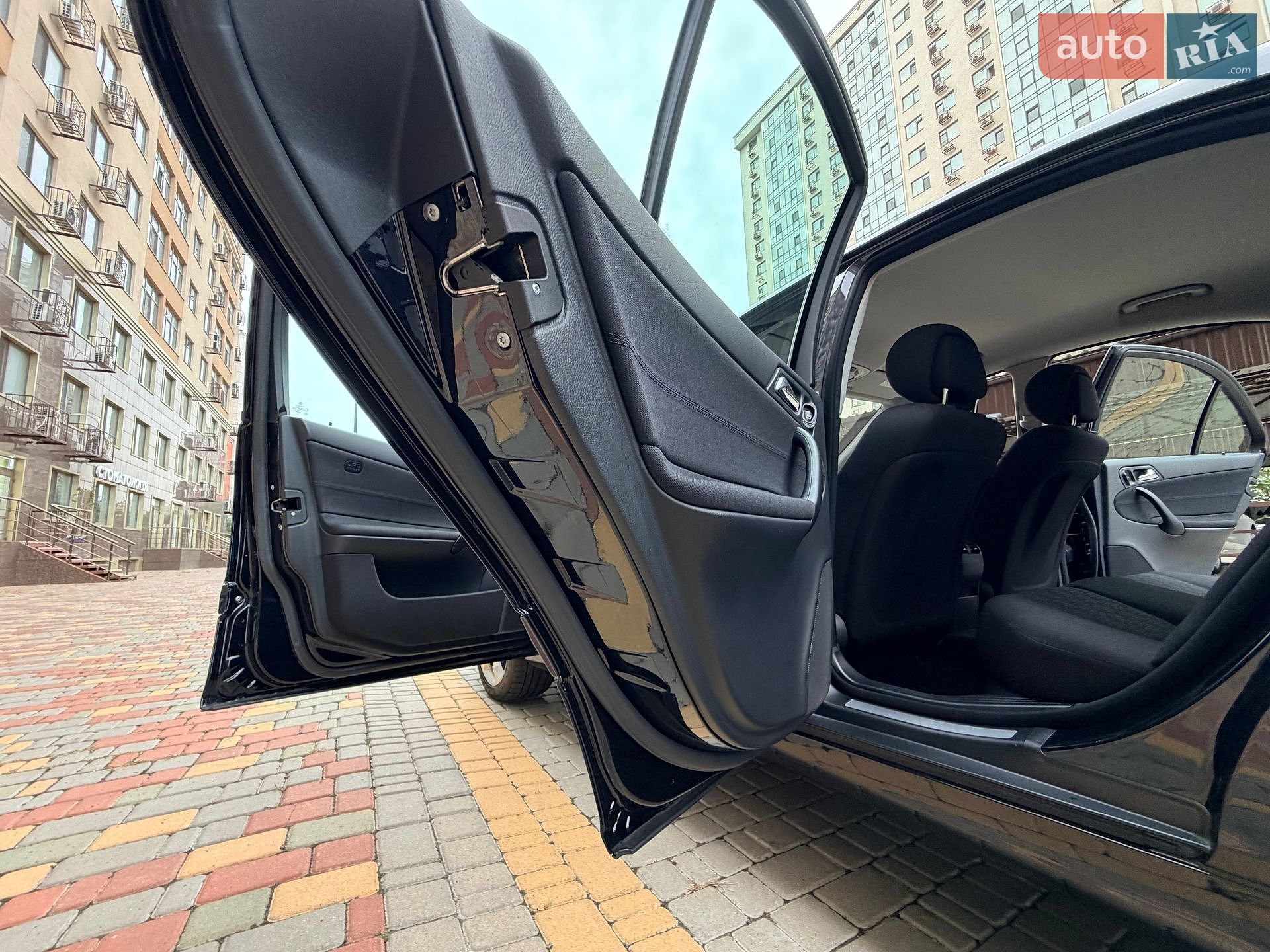 Mercedes-Benz C-Class 2007 VIN WDB2030421A949254 фото оголошення 45 з 171