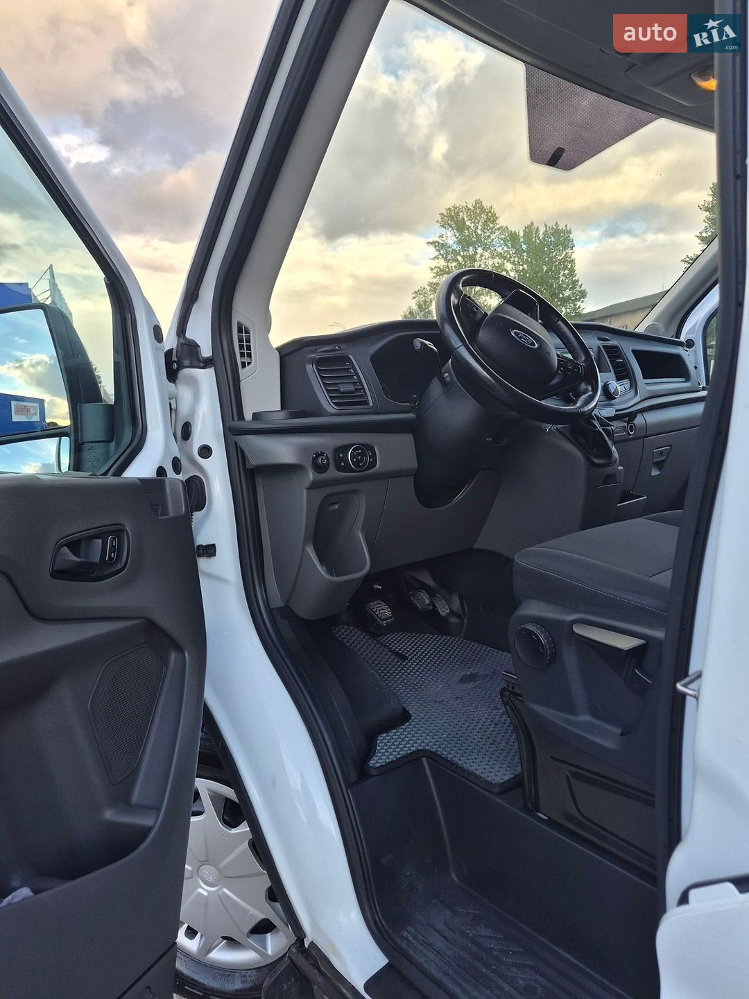 Ford Transit 2019 VIN WF0EXXTTREKJ79048 фото оголошення 11 з 20