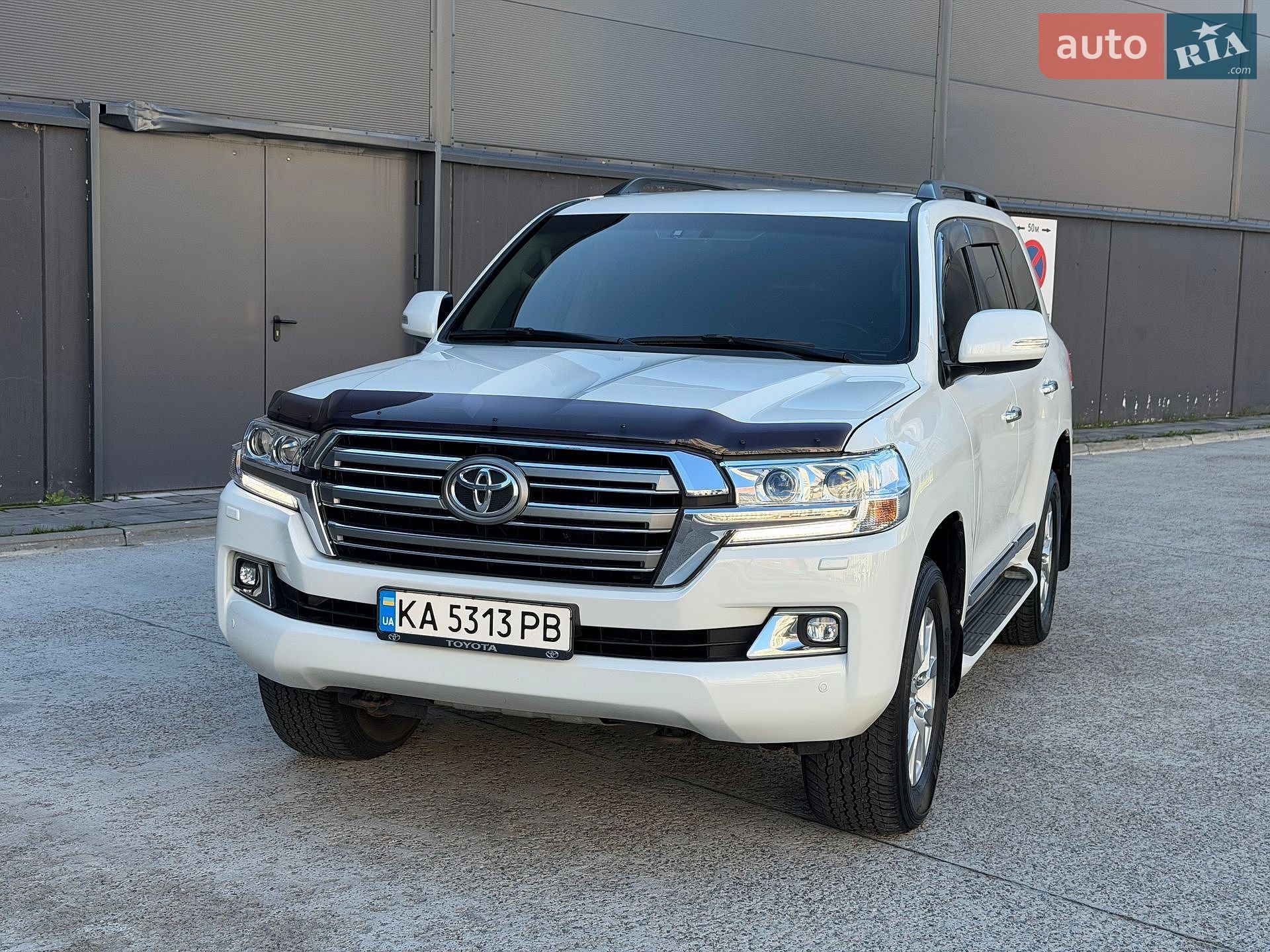 Toyota Land Cruiser 2018 VIN JTMCV05J004250430 фото оголошення 4 з 64