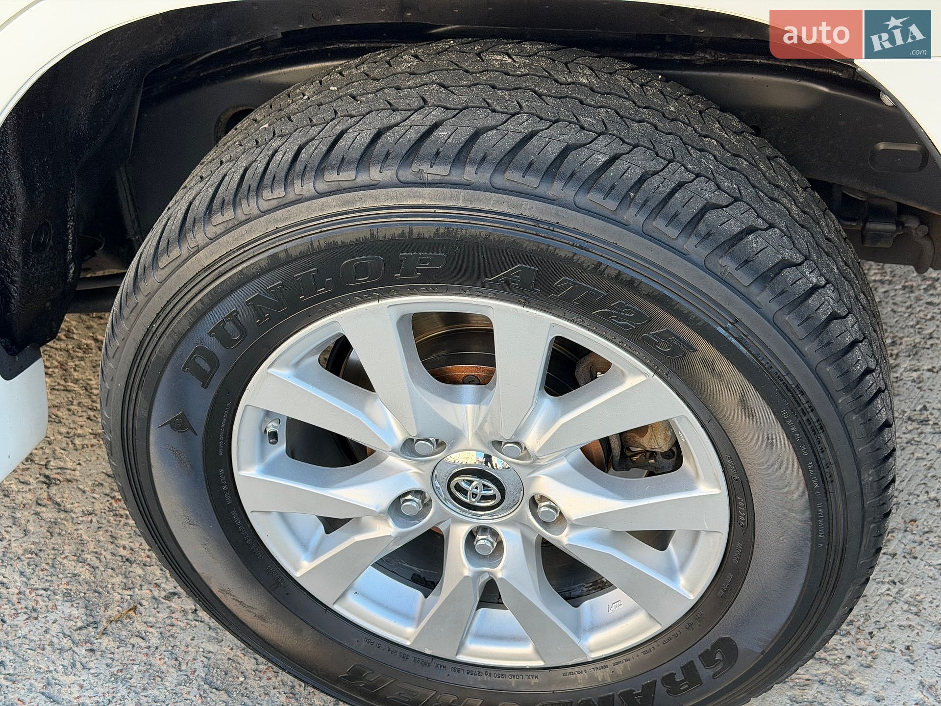 Toyota Land Cruiser 2018 VIN JTMCV05J004250430 фото оголошення 7 з 64