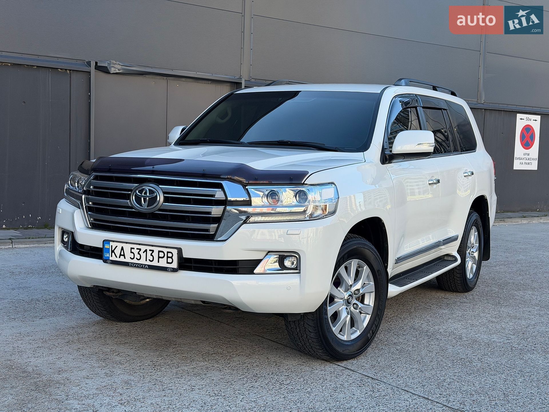 Toyota Land Cruiser 2018 VIN JTMCV05J004250430 фото оголошення 16 з 64