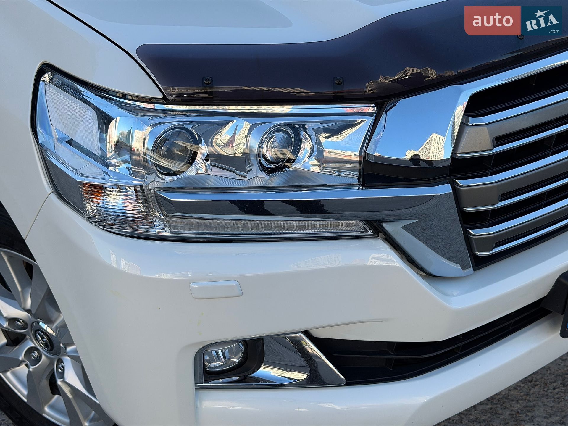 Toyota Land Cruiser 2018 VIN JTMCV05J004250430 фото оголошення 9 з 64