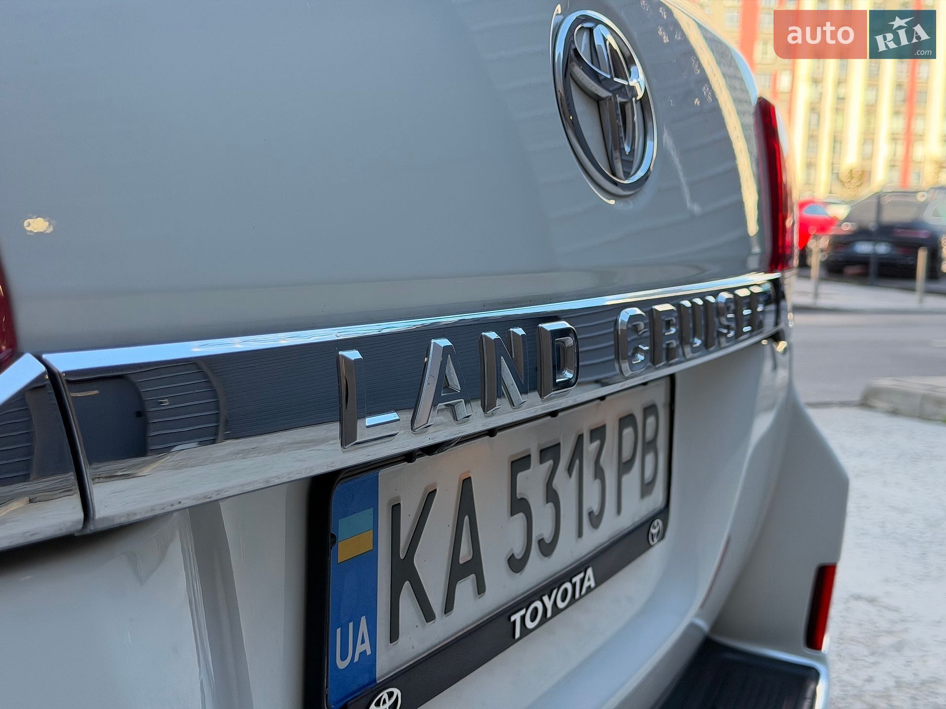 Toyota Land Cruiser 2018 VIN JTMCV05J004250430 фото оголошення 22 з 64