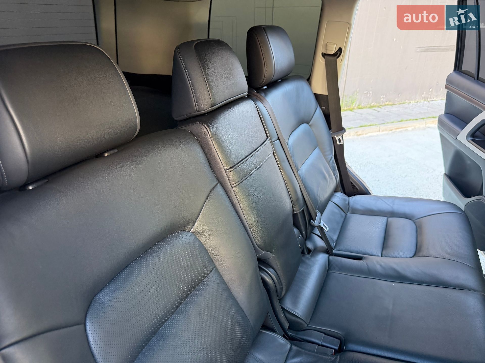 Toyota Land Cruiser 2018 VIN JTMCV05J004250430 фото оголошення 46 з 64