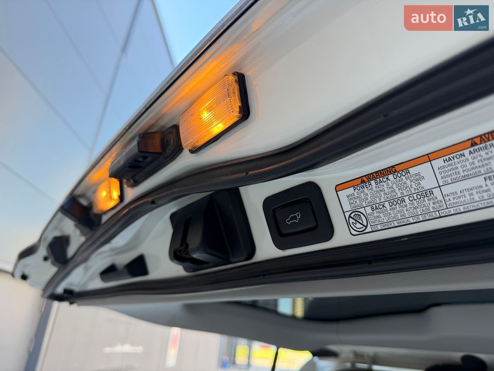 Toyota Land Cruiser 2018 VIN JTMCV05J004250430 фото оголошення 55 з 64