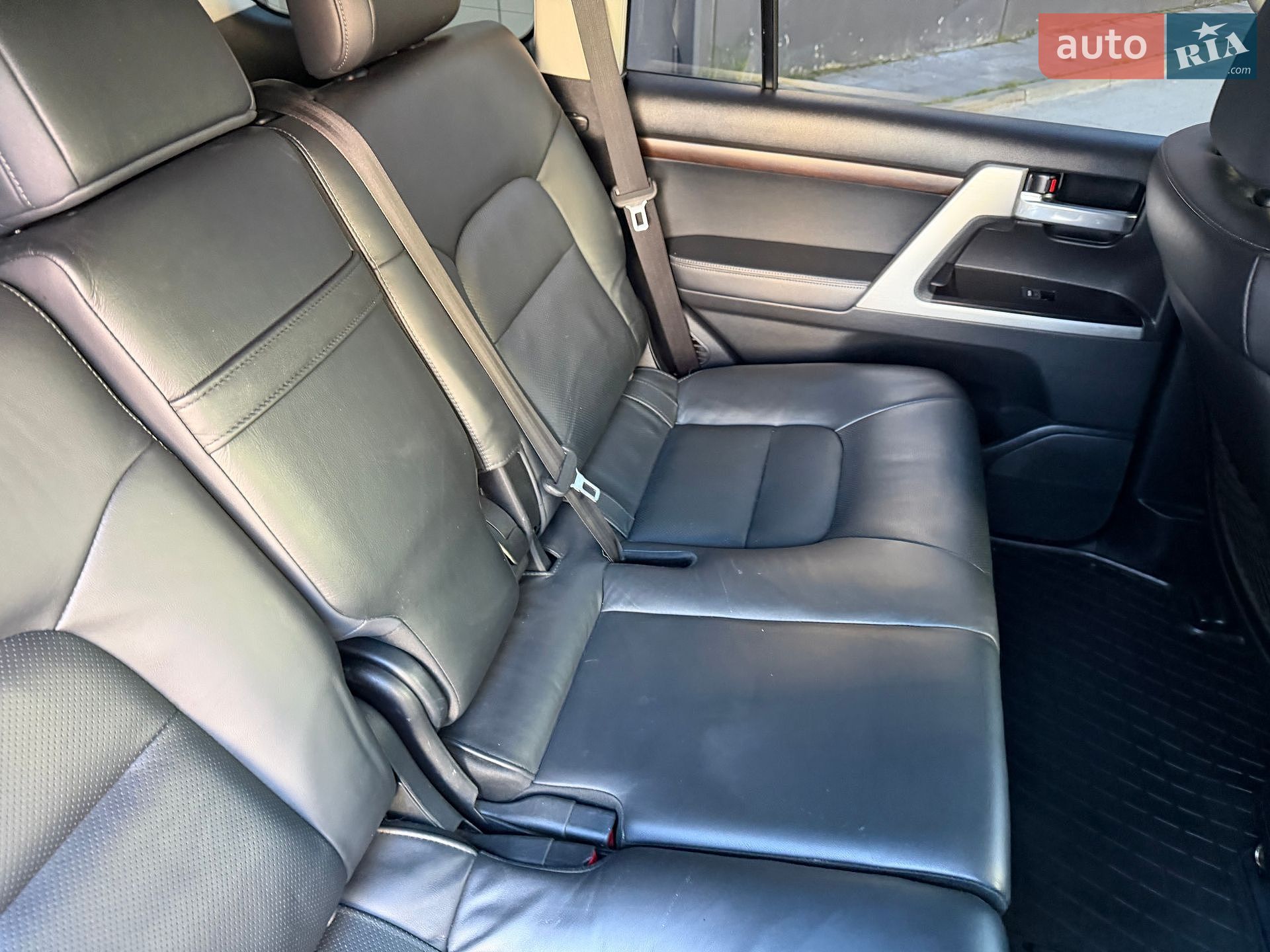 Toyota Land Cruiser 2018 VIN JTMCV05J004250430 фото оголошення 58 з 64
