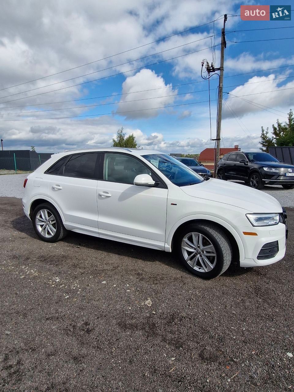 Audi Q3 2017 VIN WA1BCCFS3HR016625 фото оголошення 4 з 17