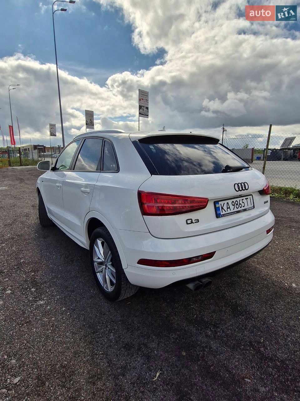 Audi Q3 2017 VIN WA1BCCFS3HR016625 фото оголошення 7 з 17