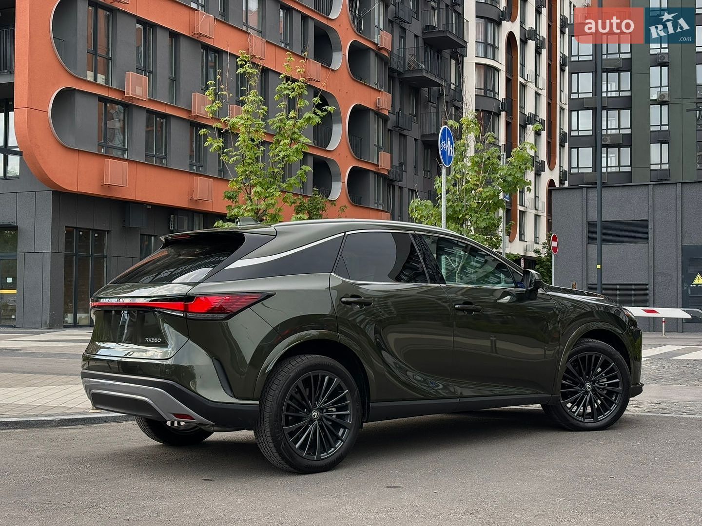 Lexus RX 2024 VIN 2T2BAMBA4RC043225 фото оголошення 12 з 69