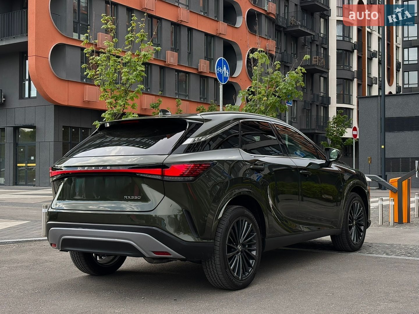 Lexus RX 2024 VIN 2T2BAMBA4RC043225 фото оголошення 15 з 69