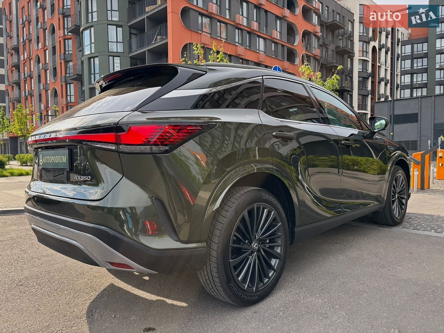 Lexus RX 2024 VIN 2T2BAMBA4RC043225 фото оголошення 16 з 69