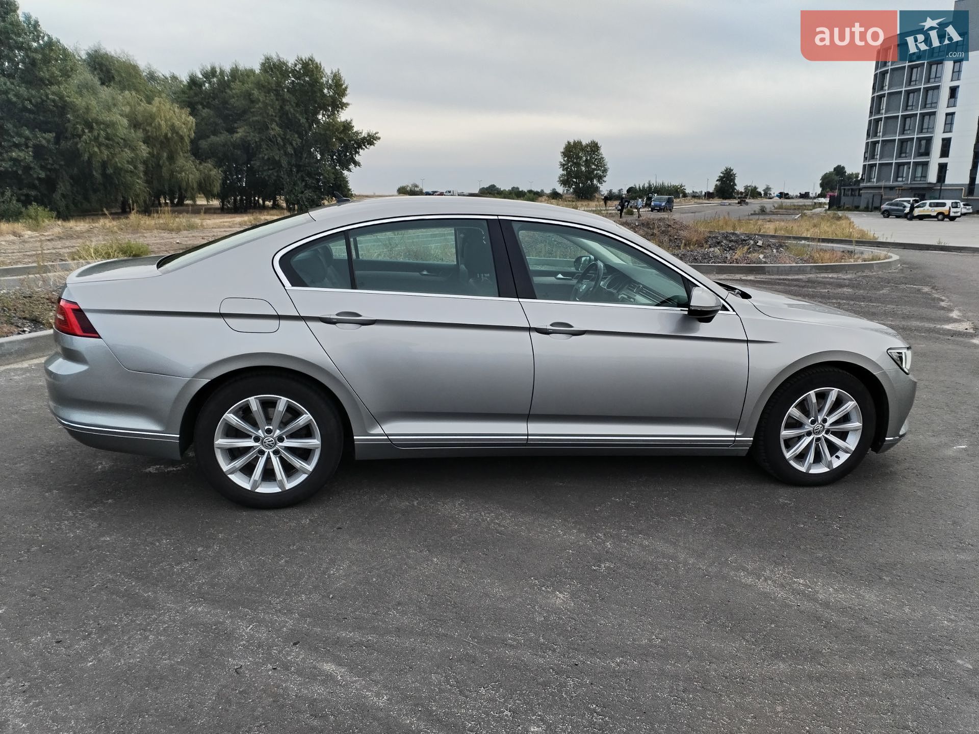 Volkswagen Passat 2017 VIN WVWZZZ3CZHE146051 фото оголошення 4 з 94