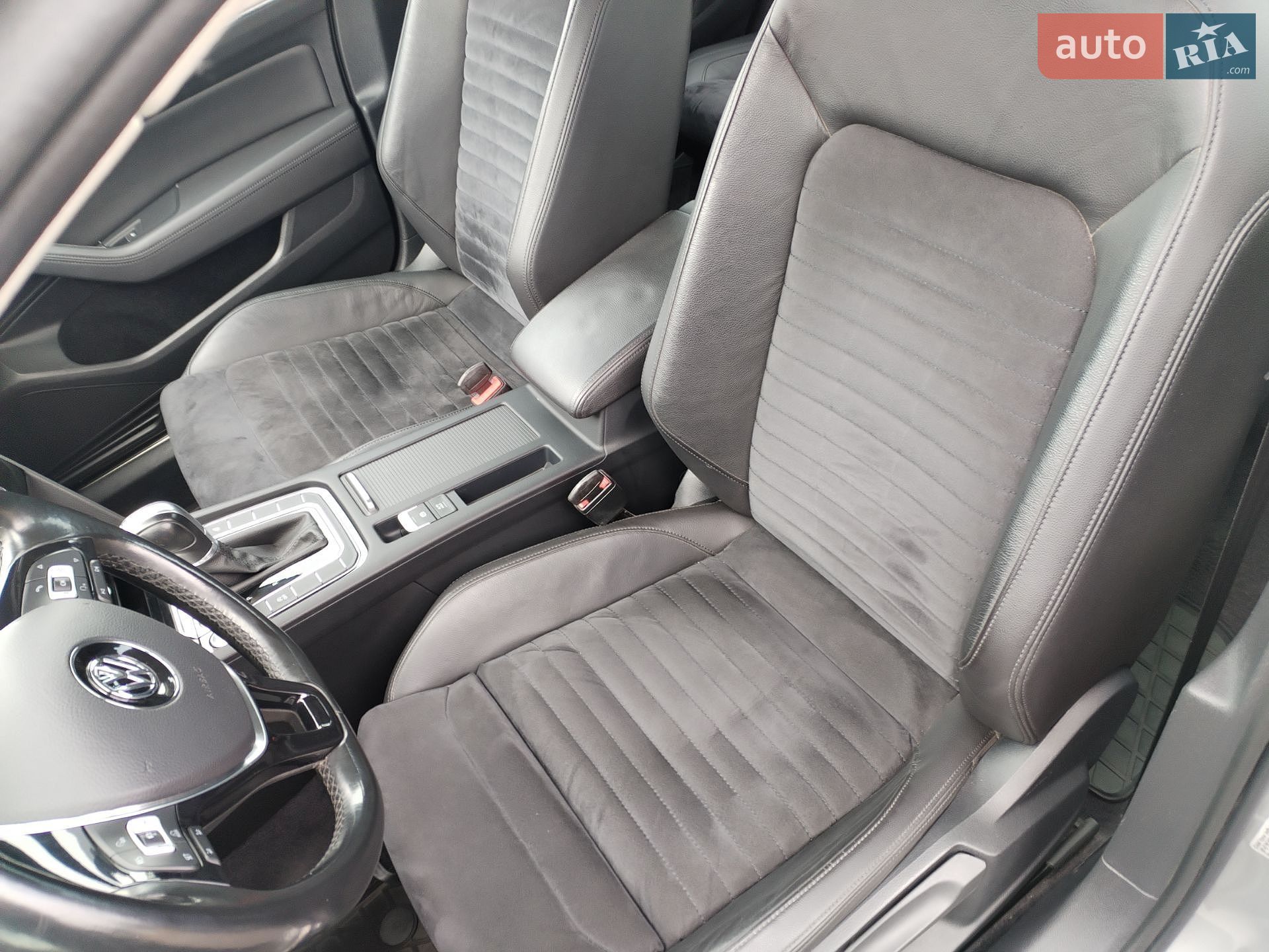 Volkswagen Passat 2017 VIN WVWZZZ3CZHE146051 фото оголошення 16 з 94