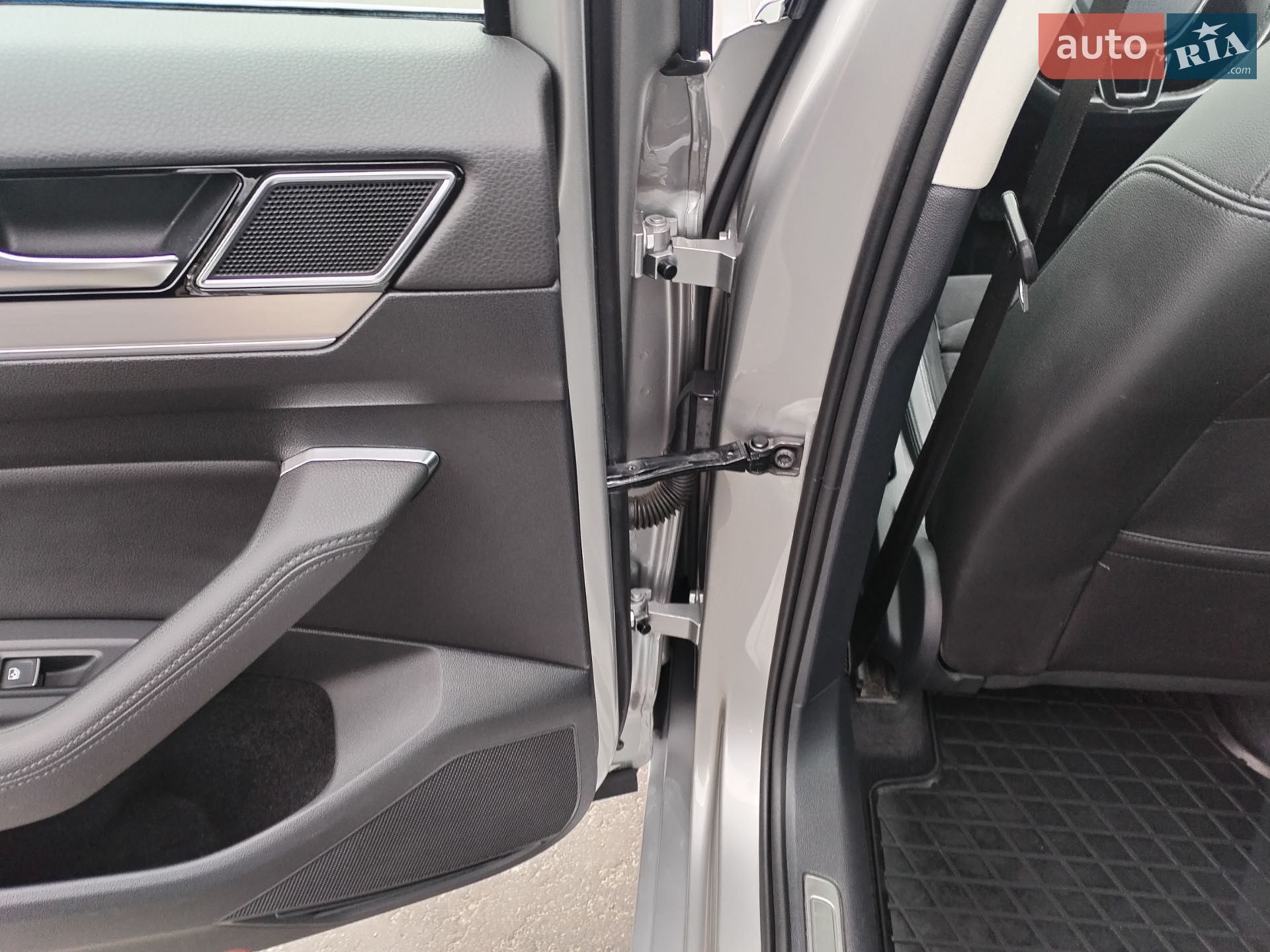 Volkswagen Passat 2017 VIN WVWZZZ3CZHE146051 фото оголошення 27 з 94