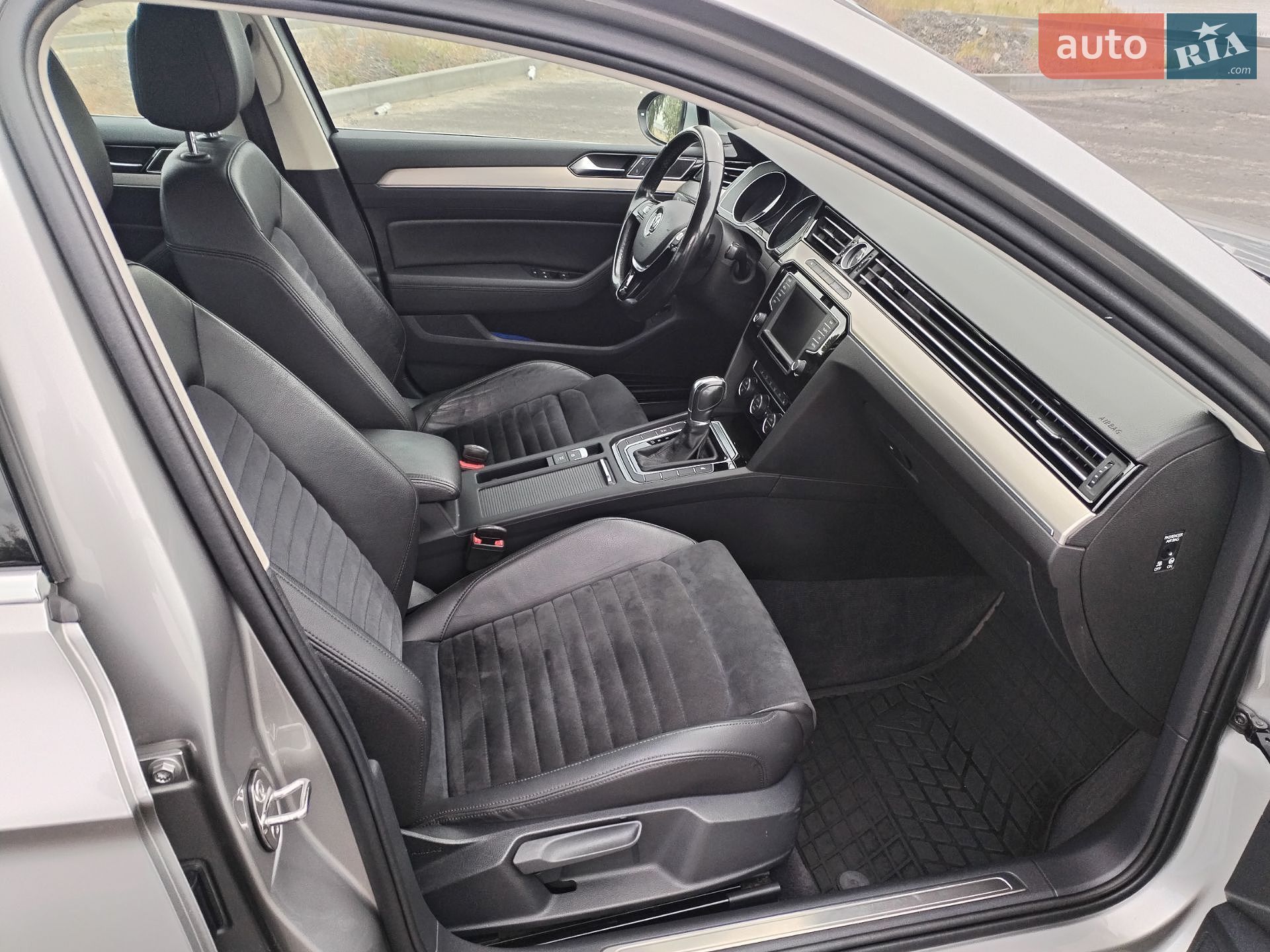 Volkswagen Passat 2017 VIN WVWZZZ3CZHE146051 фото оголошення 36 з 94
