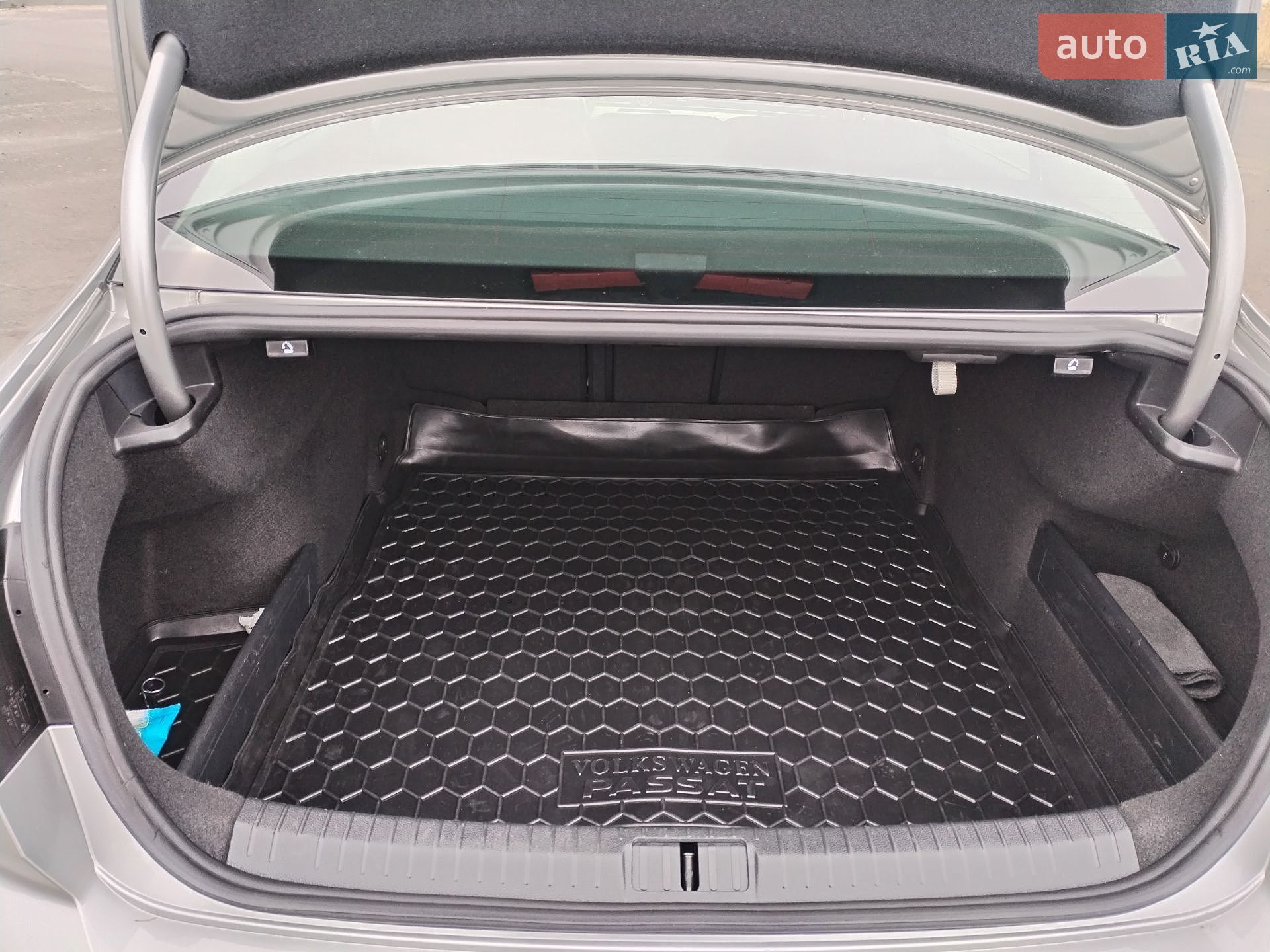 Volkswagen Passat 2017 VIN WVWZZZ3CZHE146051 фото оголошення 52 з 94