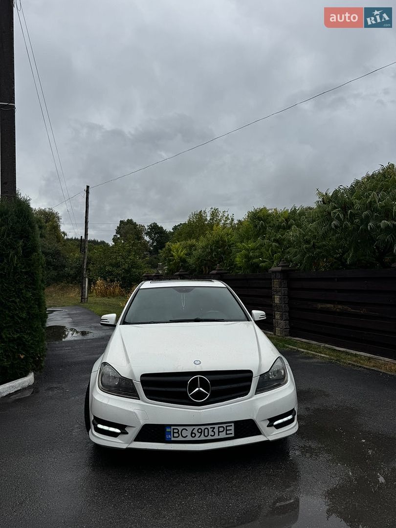 Mercedes-Benz C-Class 2012 VIN WDDGF4HB3DF972730 фото оголошення 46 з 47