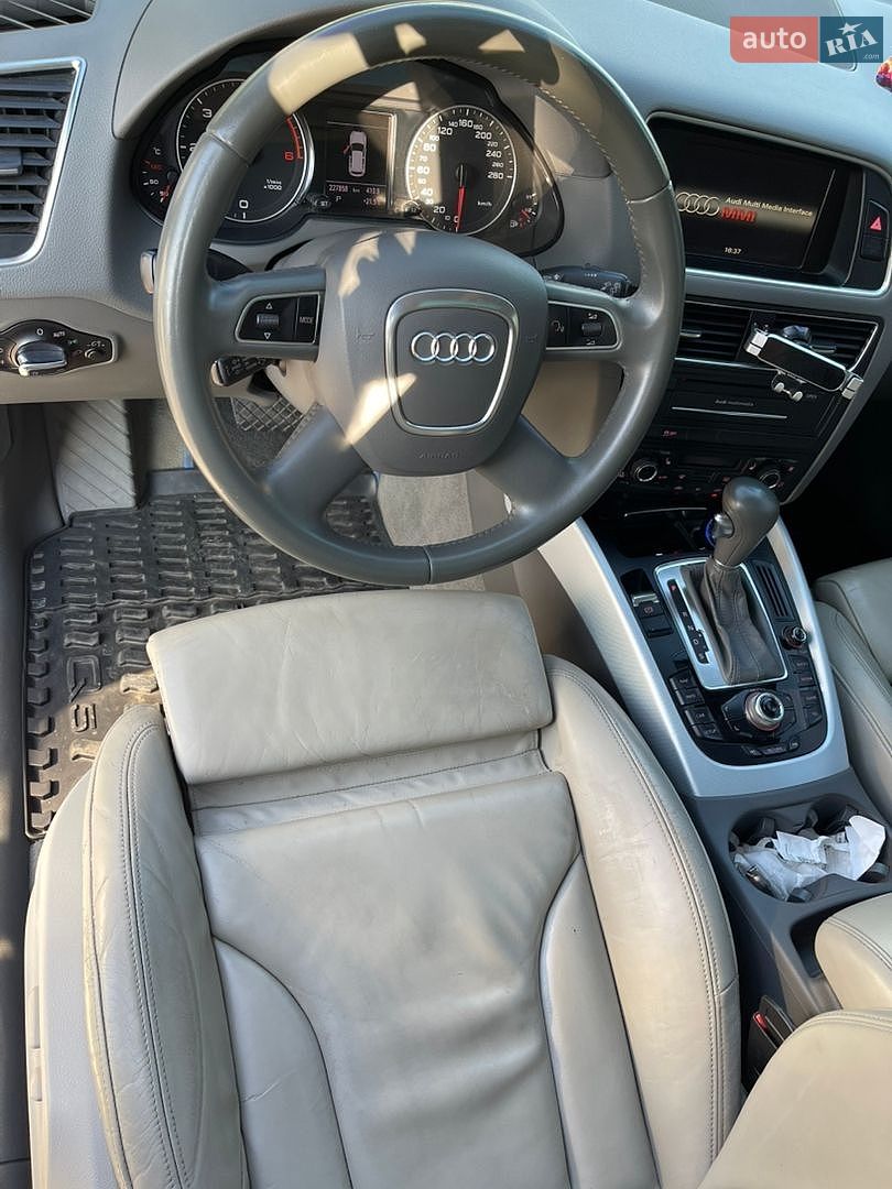 Audi Q5 2011 VIN WAUZZZ8R9CA011191 фото оголошення 36 з 45
