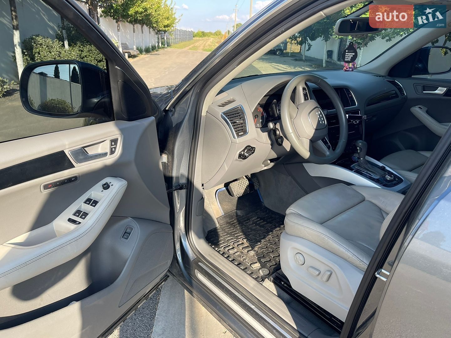 Audi Q5 2011 VIN WAUZZZ8R9CA011191 фото оголошення 35 з 45