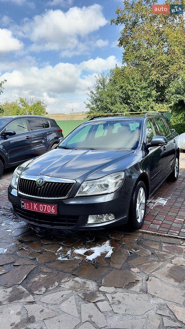 Skoda Octavia 2012 VIN TMBHT61Z3B2114205 фото оголошення 2 з 7