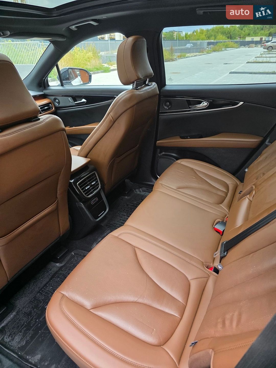 Lincoln Nautilus 2021 VIN 2LMPJ8K95NBL01004 фото оголошення 17 з 26