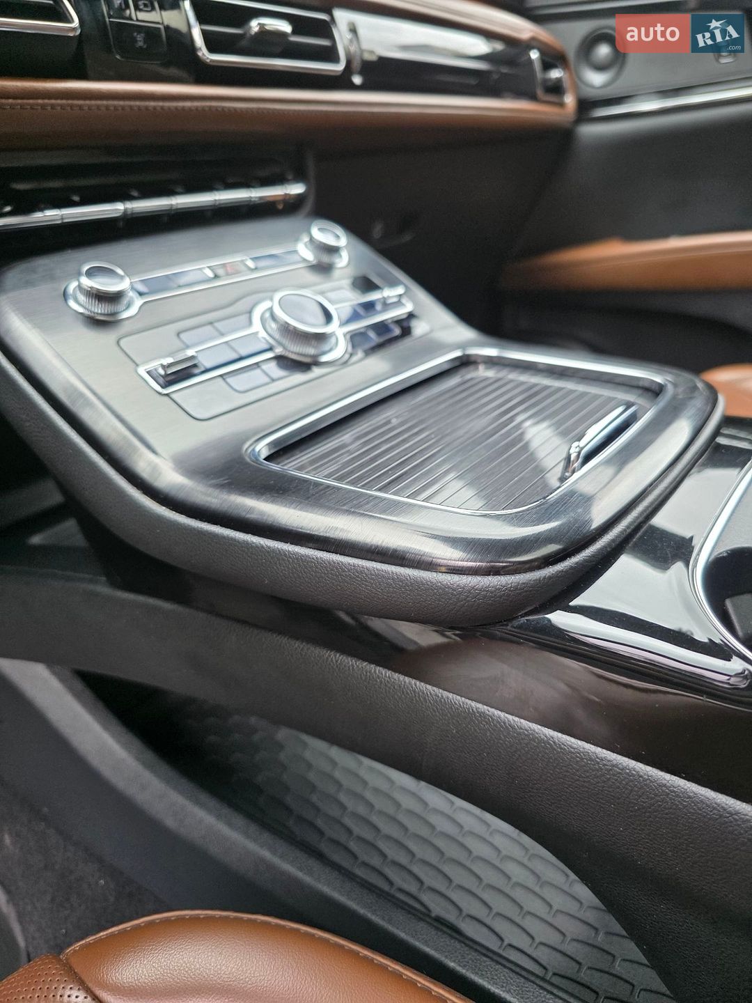 Lincoln Nautilus 2021 VIN 2LMPJ8K95NBL01004 фото оголошення 19 з 26