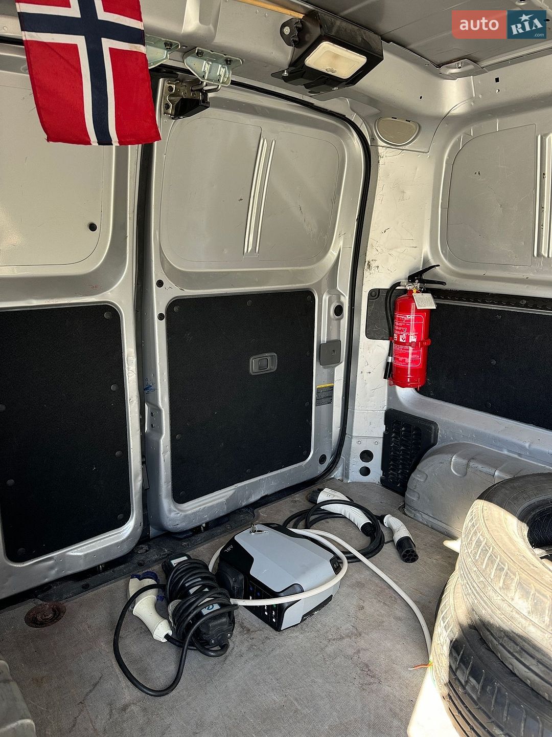 Nissan e-NV200 2018 VIN VSKYAAME0U0605745 фото оголошення 24 з 50