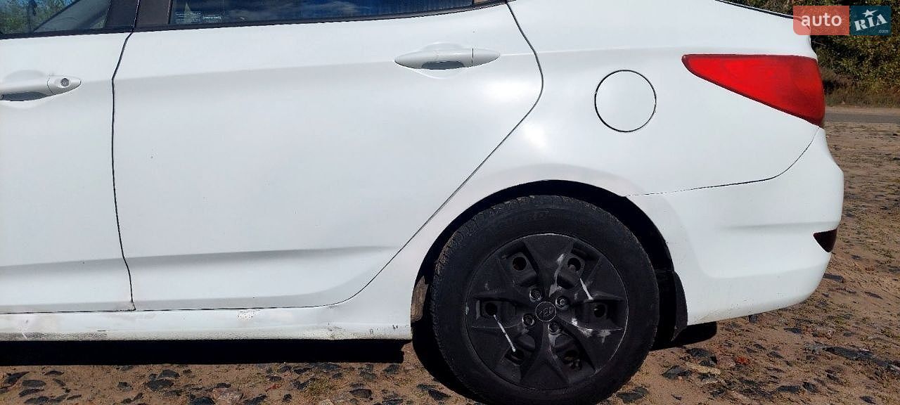 Hyundai Accent 2013 VIN Z94CT41CADR216152 фото оголошення 4 з 21