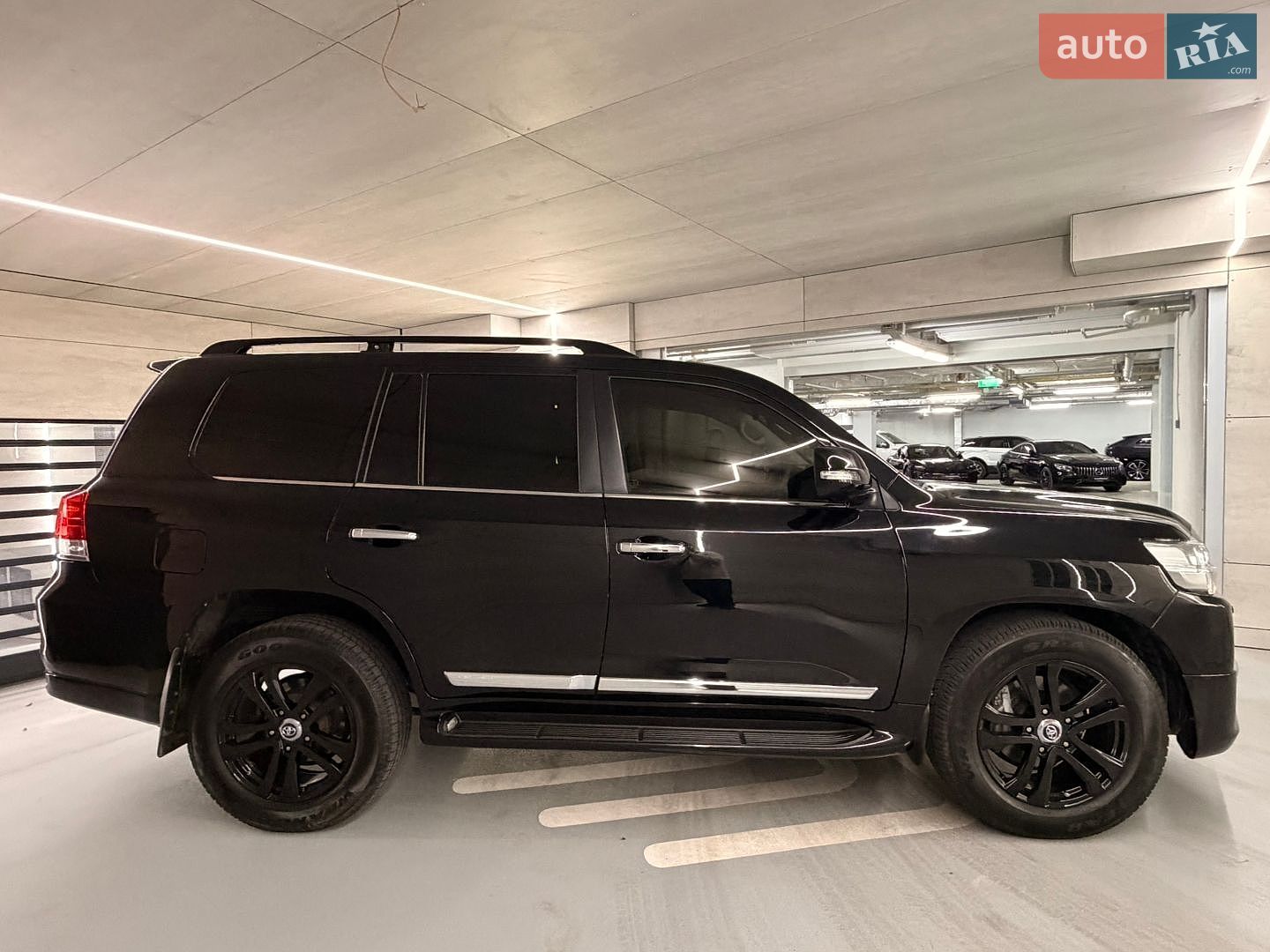Toyota Land Cruiser 2020 VIN JTMCX05J604204112 фото оголошення 6 з 30
