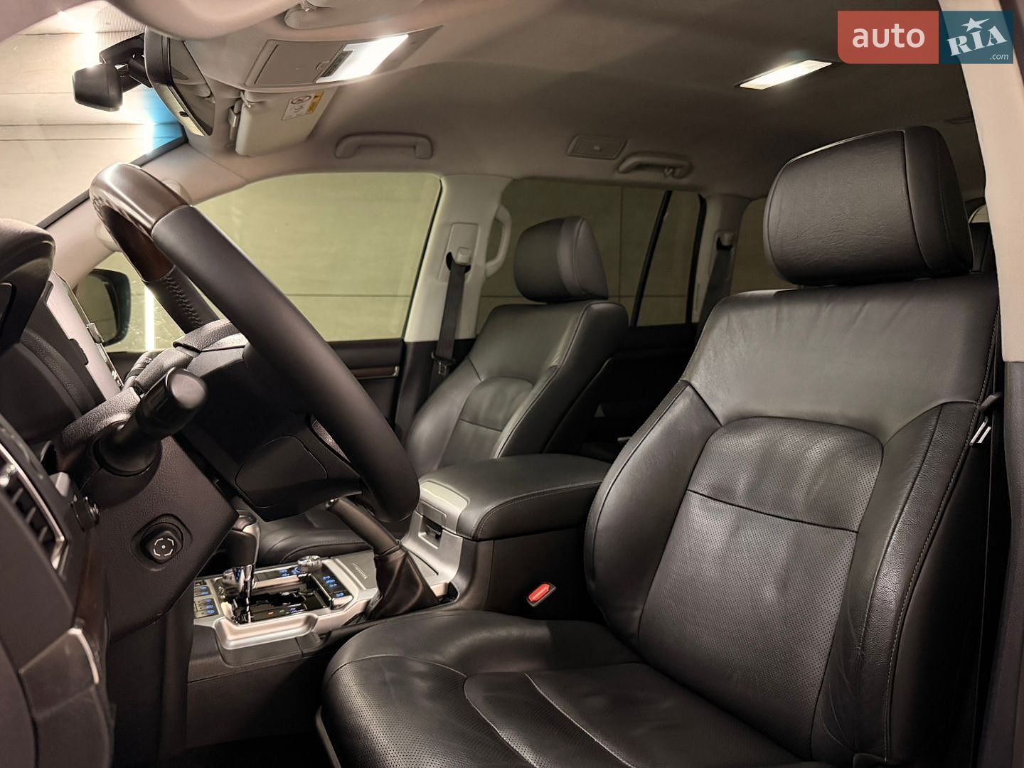 Toyota Land Cruiser 2020 VIN JTMCX05J604204112 фото оголошення 10 з 30