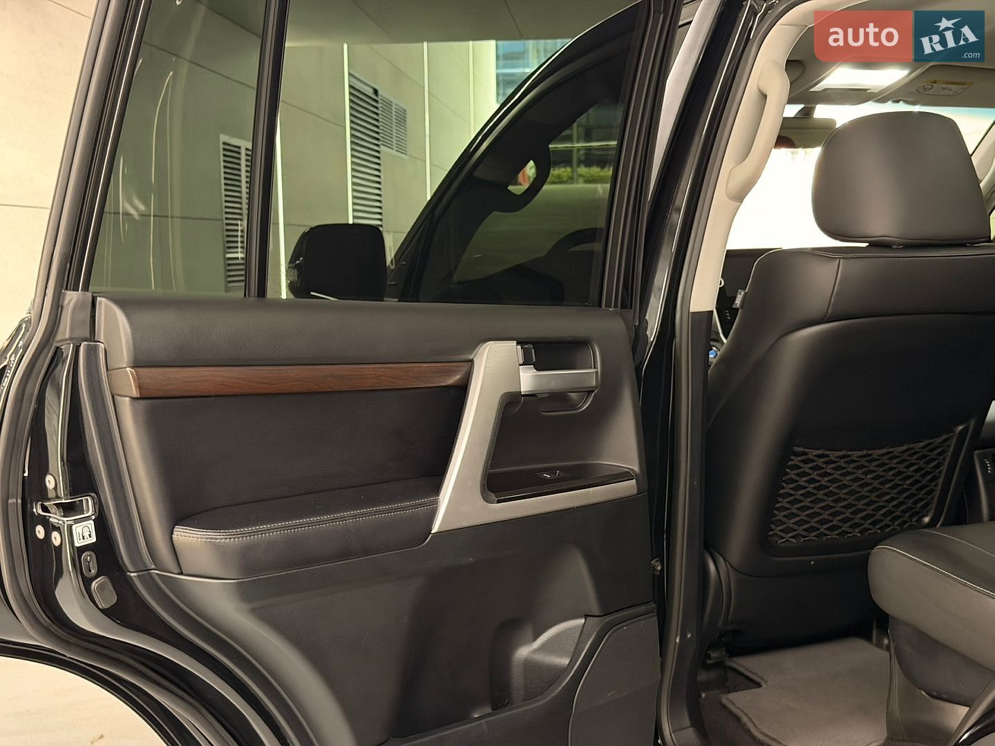Toyota Land Cruiser 2020 VIN JTMCX05J604204112 фото оголошення 21 з 30