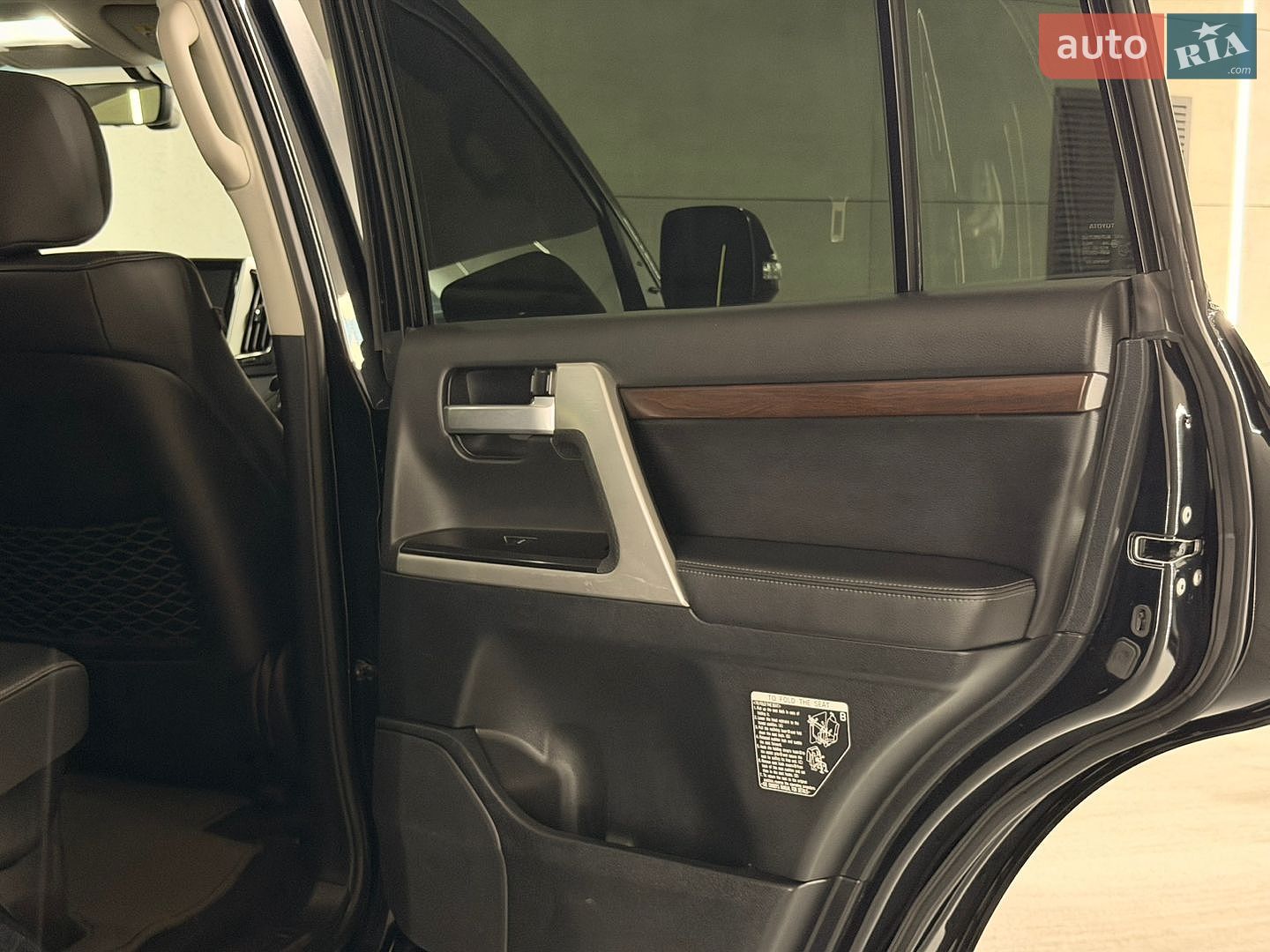 Toyota Land Cruiser 2020 VIN JTMCX05J604204112 фото оголошення 25 з 30