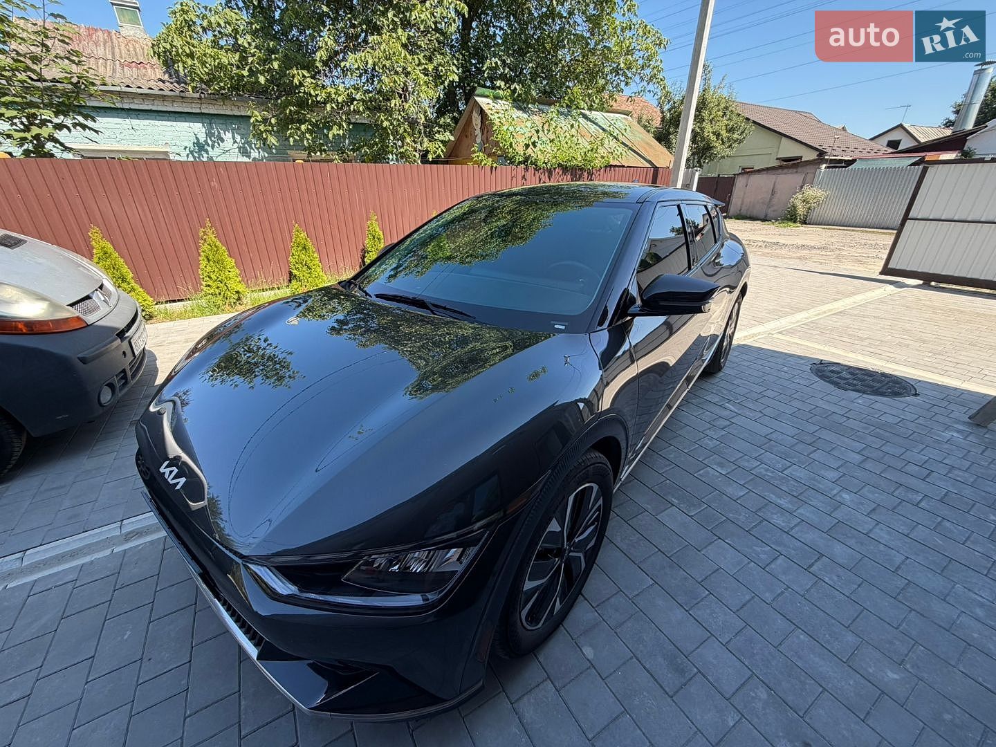 Kia EV6 2023 VIN KNDC34LA3P5128911 фото оголошення 3 з 3