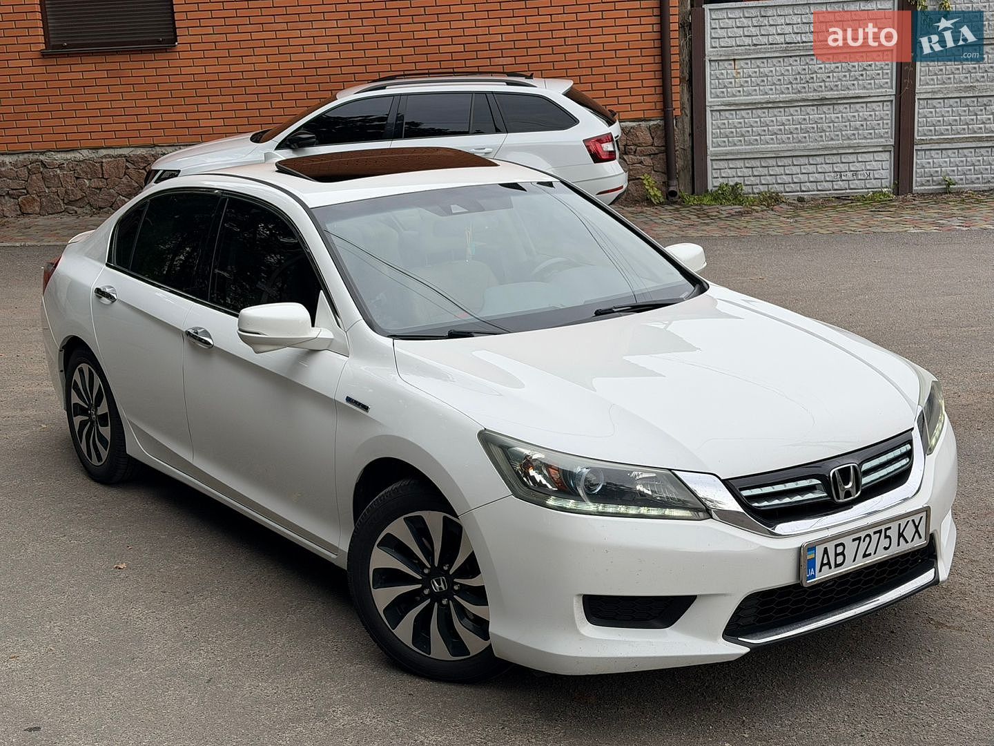 Honda Accord 2015 VIN 1HGCR6F52FA007271 фото оголошення 2 з 21